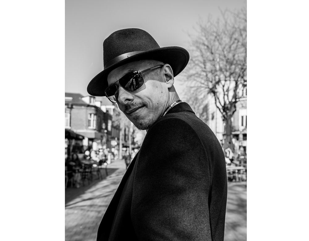 Mike (44): 'In een klap viel mijn leven uiteen met dat verschrikkelijke telefoontje.'