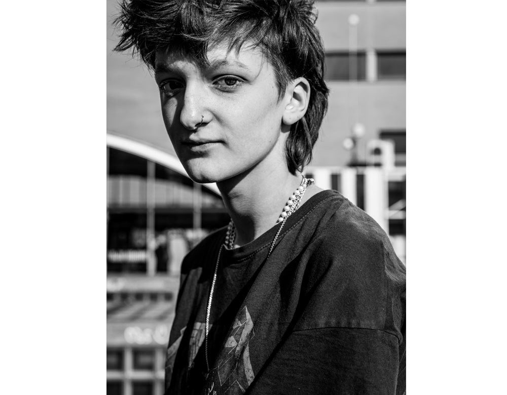 Sam (15): 'Het liefst chill ik met vrienden en luister ik uren muziek met ze.'