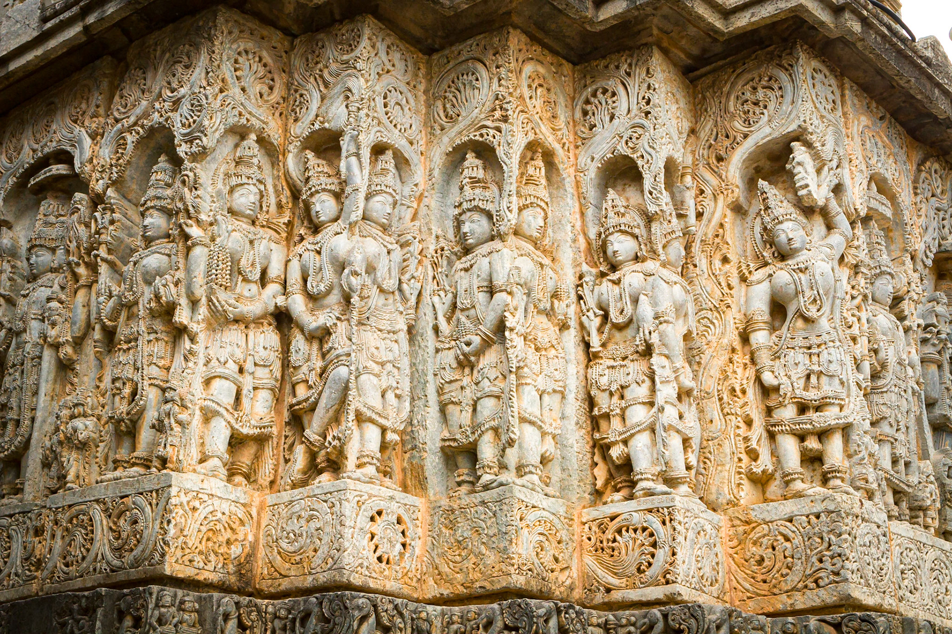 Hoysaleshvara Temple