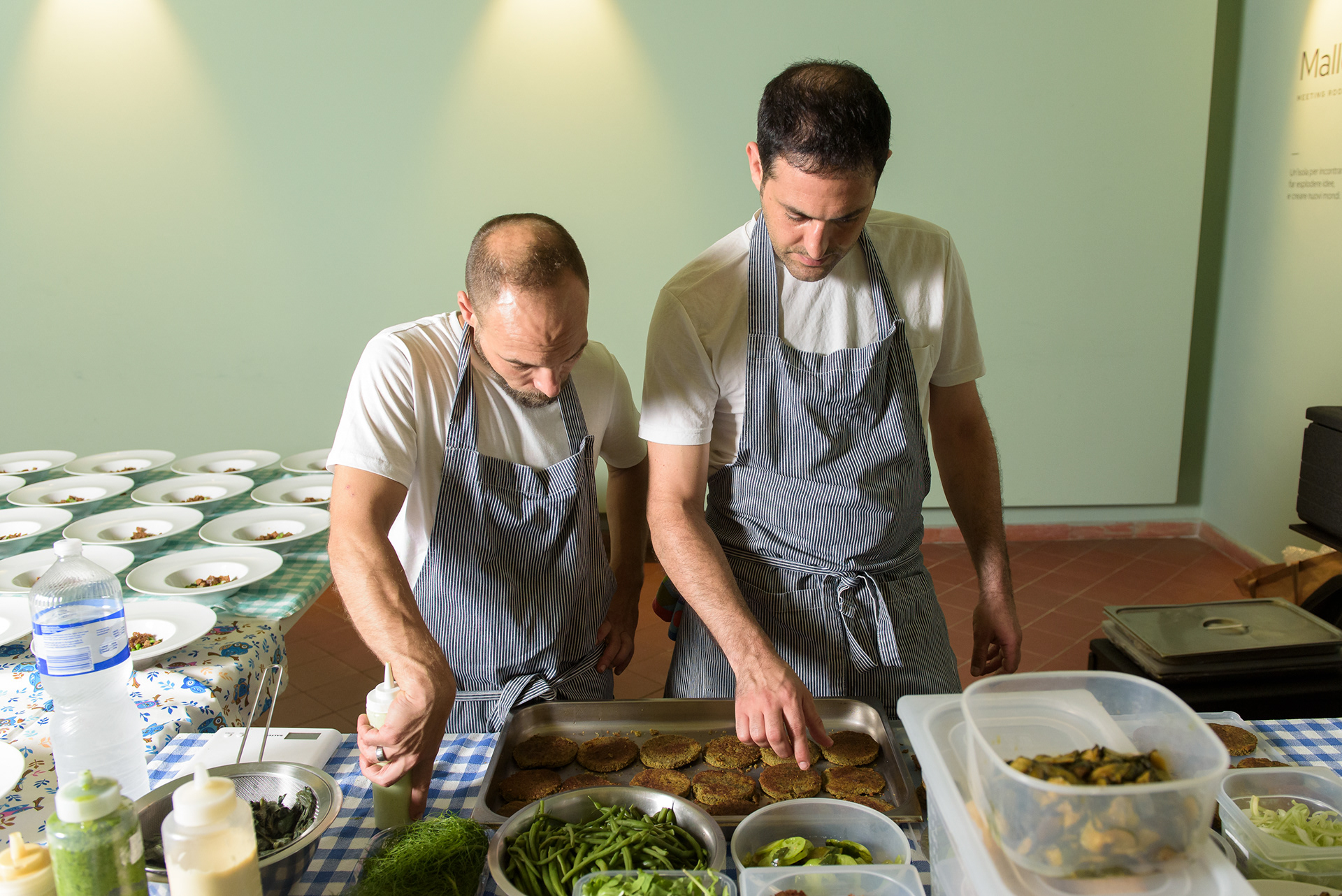 Event photography Connection Martina Fiorito - Immersive dining Isola Catania stile reportagistico
