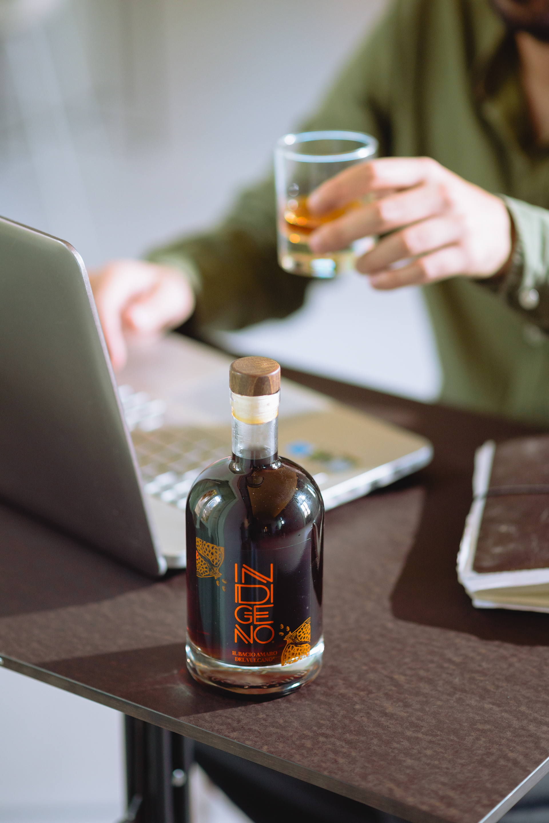Spirits photography Amaro Indigeno - Premium liquor composizione artistica
