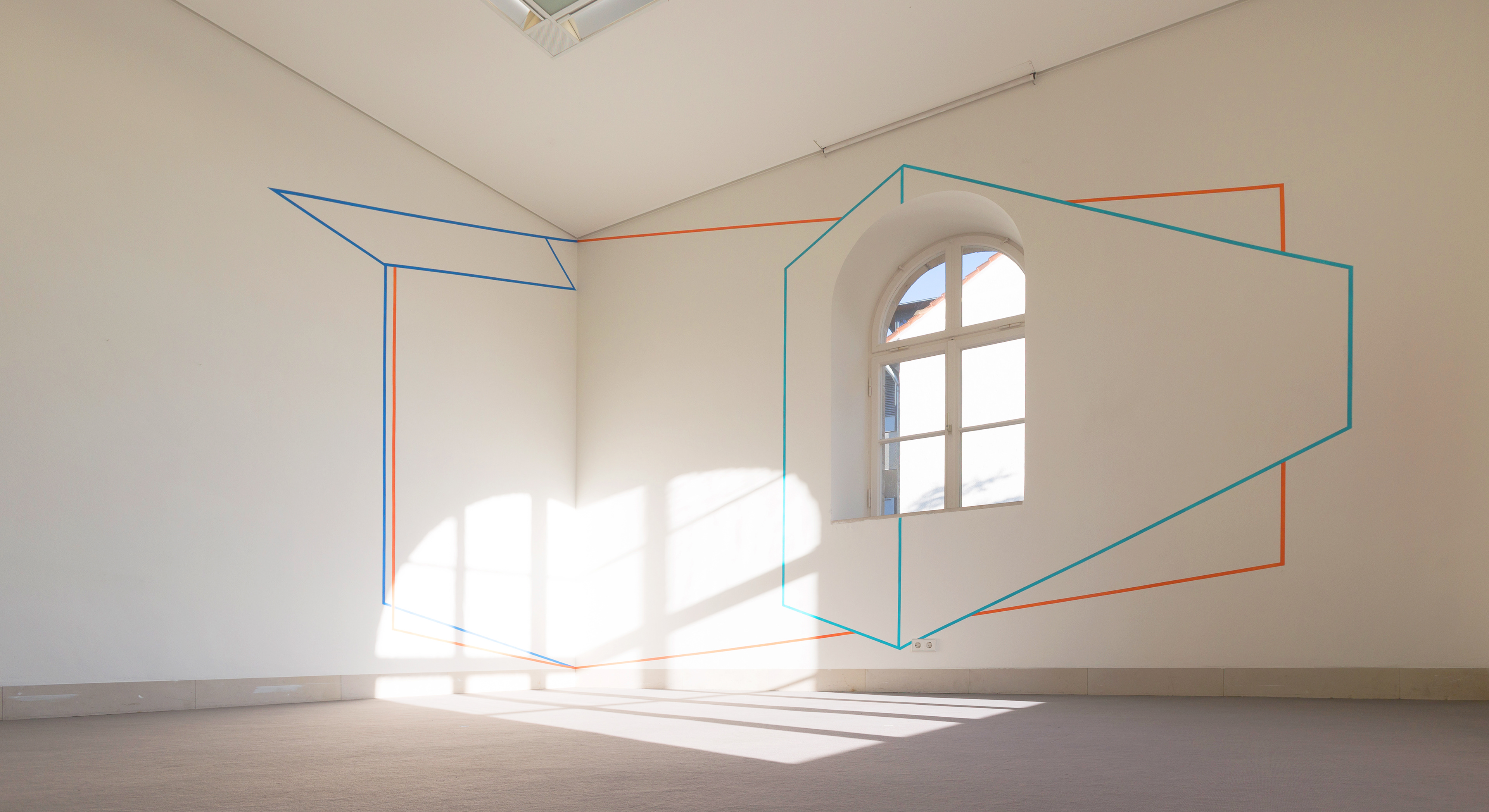 71063 X (2017) ,latex paint on wall, dimensions variable,  Foto: Tarek Musleh