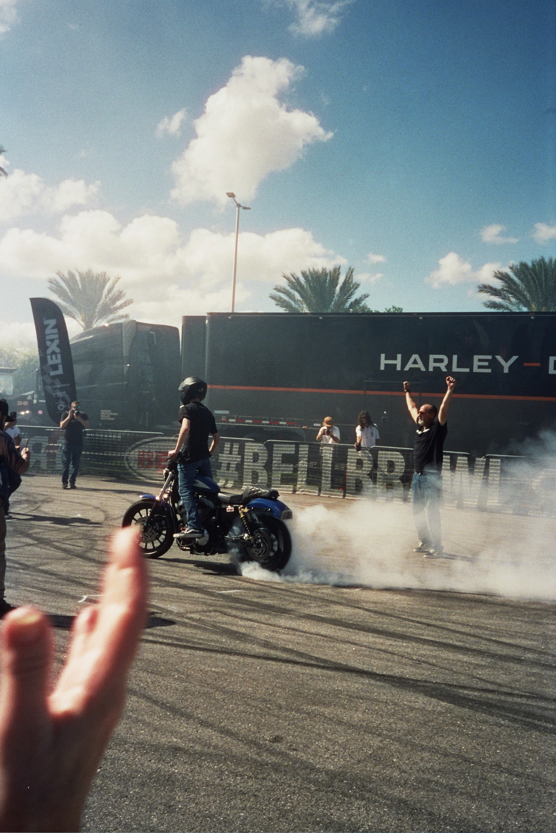 Cinestill800t on Olympus Infinity