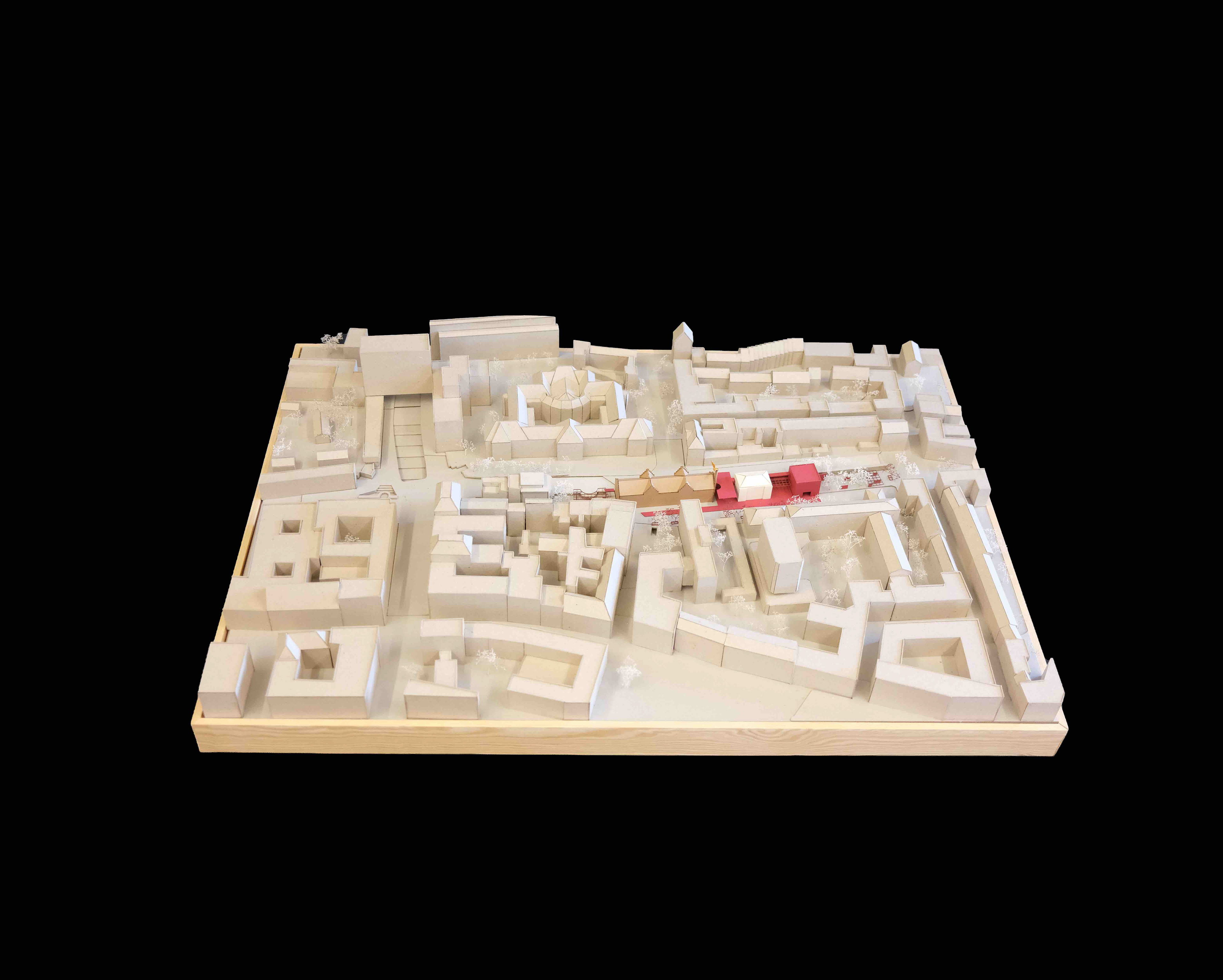 Umgebungsmodell M 1:500 - Projekt Zeughaus. Städtebauliches Modell der Kölner Altstadt mit rot markiertem Entwurfsbereich