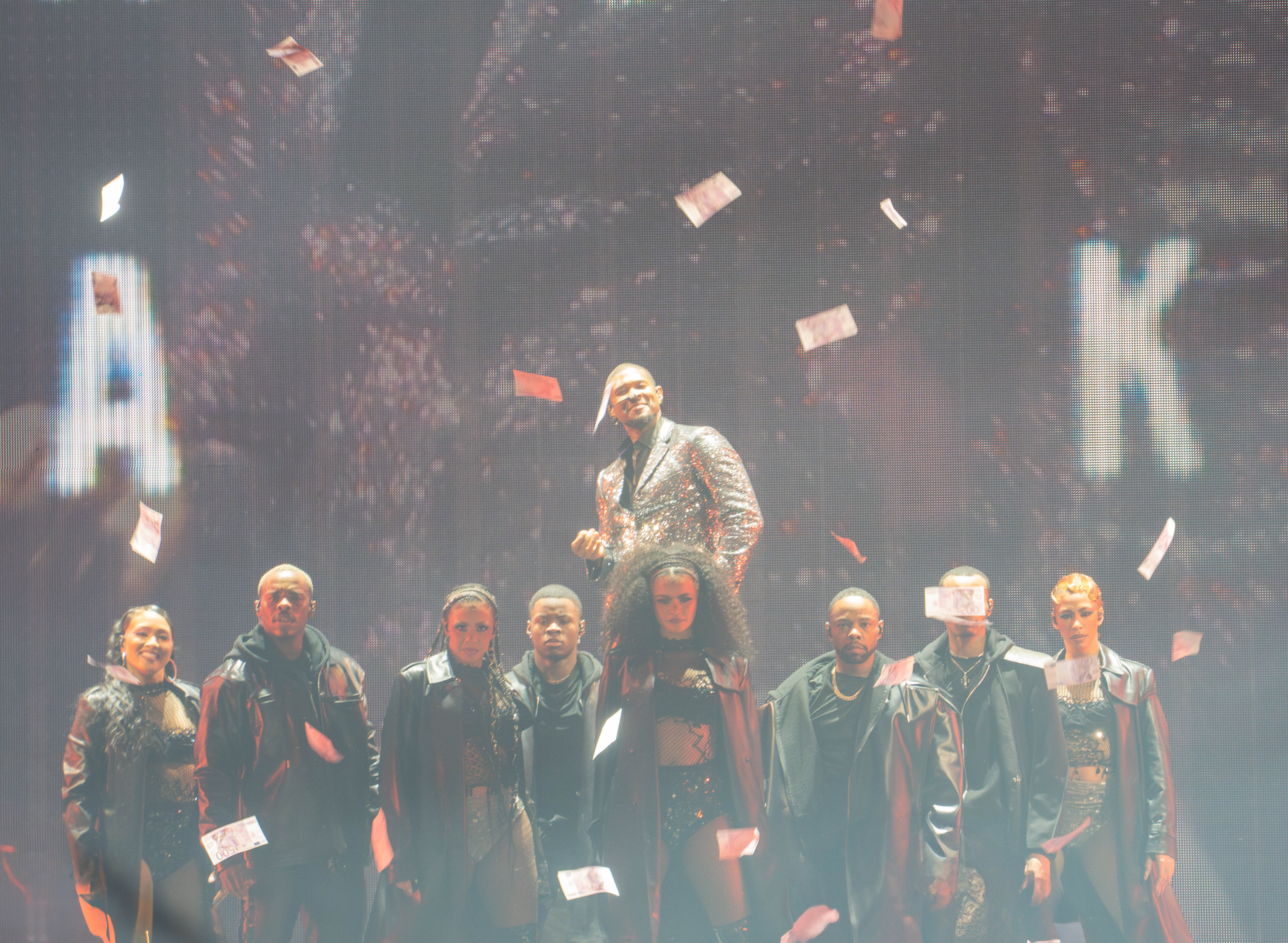Usher concert in Paris