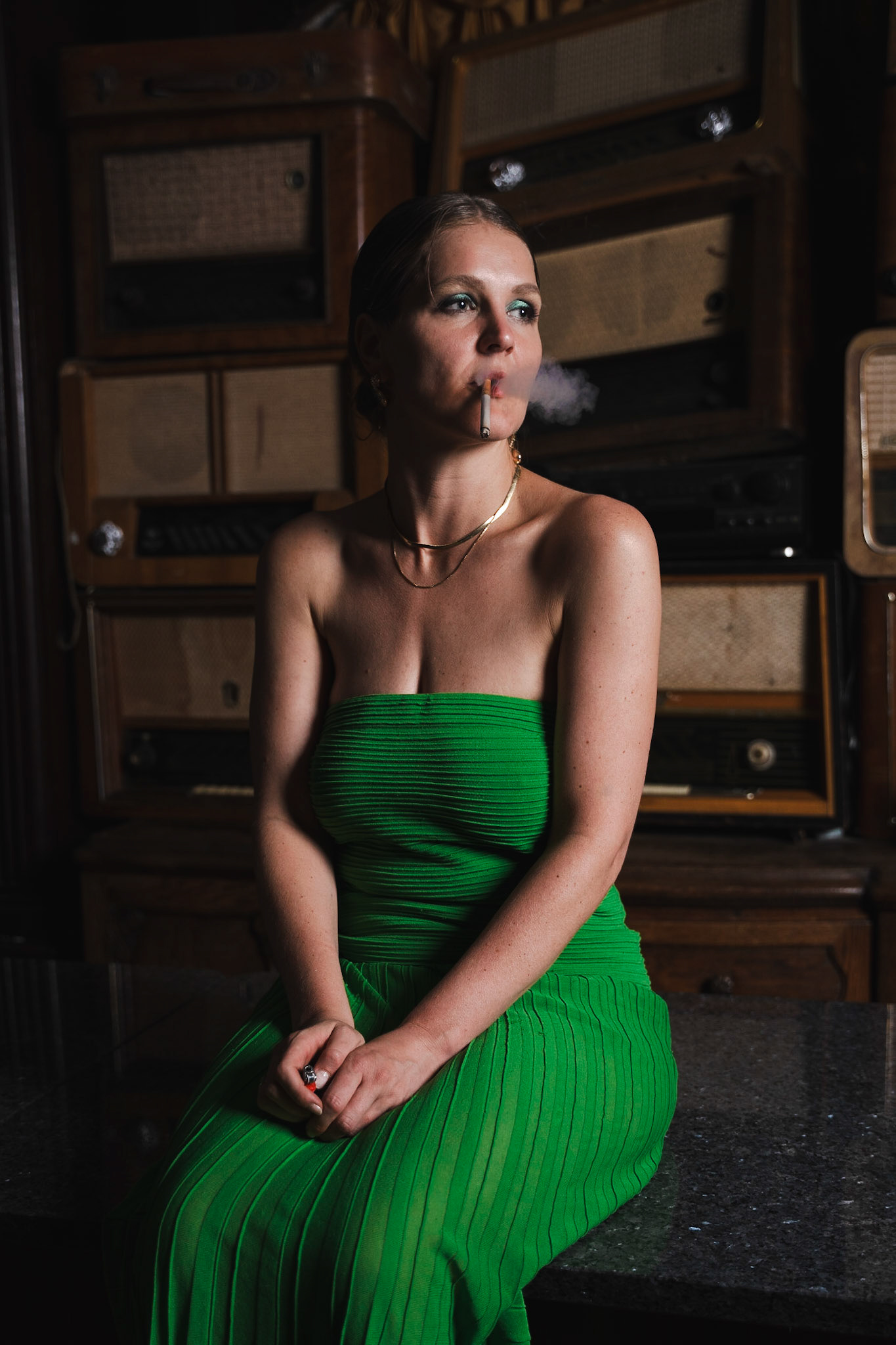 Portraits von Anja im Kaminzimmer von Schloss Beesenstedt