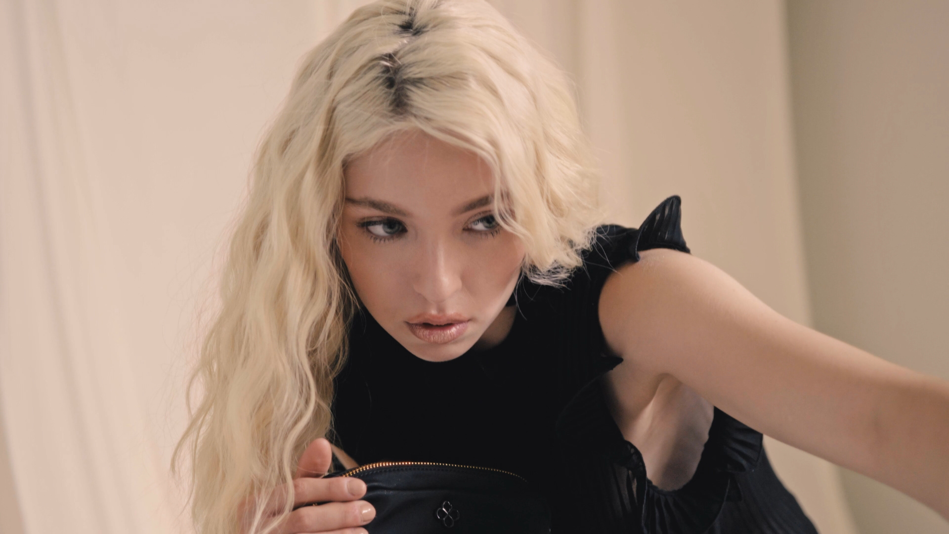 Still de Fashion Film de "Aurora" Campaña de Jaime Ibiza