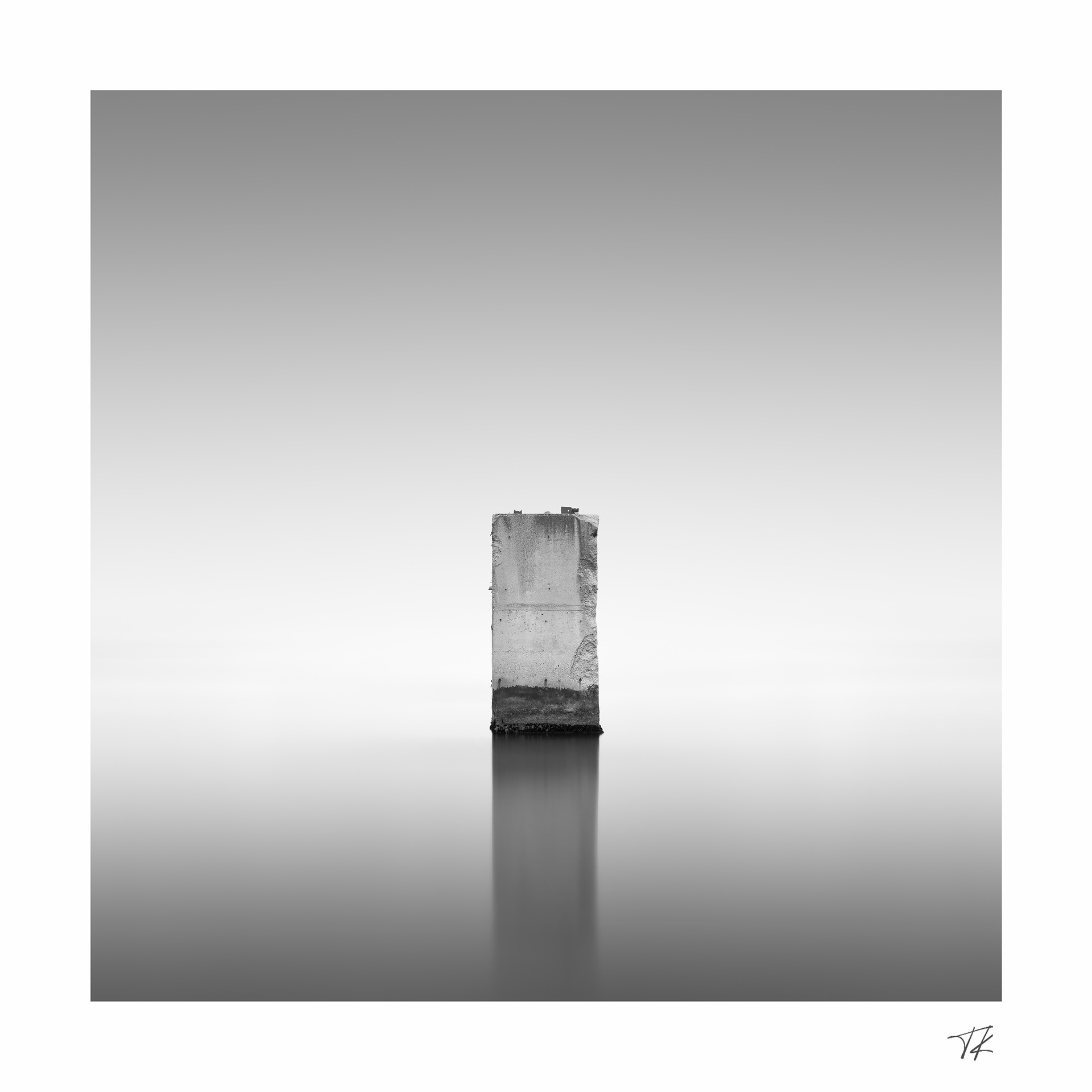 pillar | reflection
