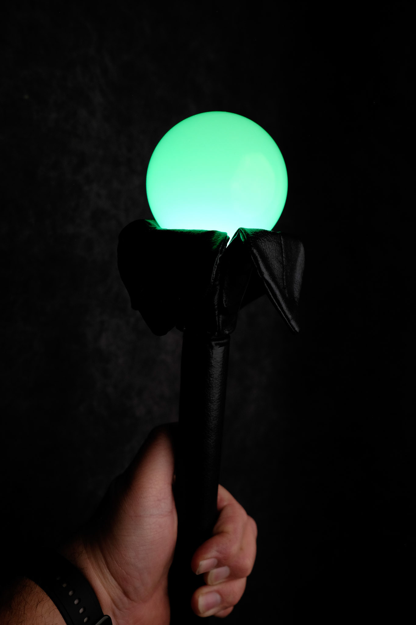 Dark Enchantress Scepter - Glowing