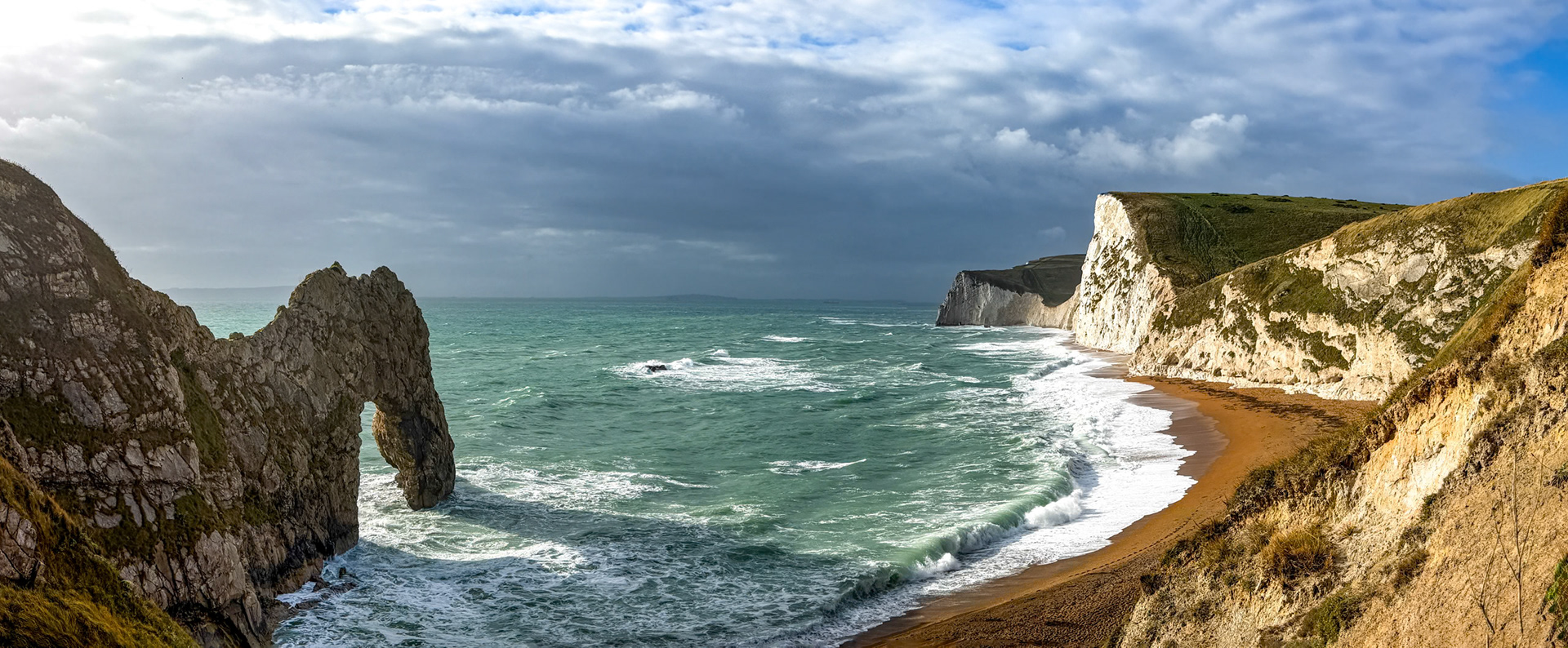 View of Durdle Door and the cliffs in Dorset, England