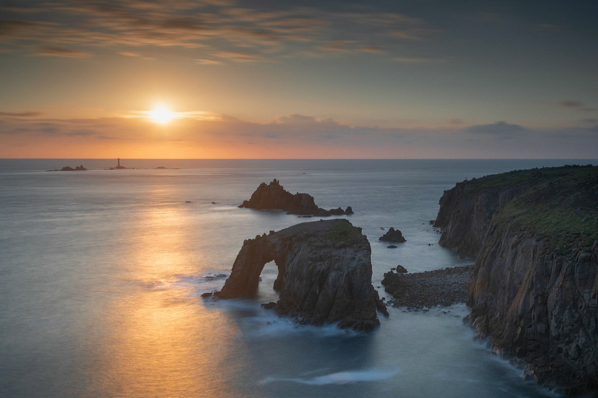 Enys Dodnan Arch, Lands End