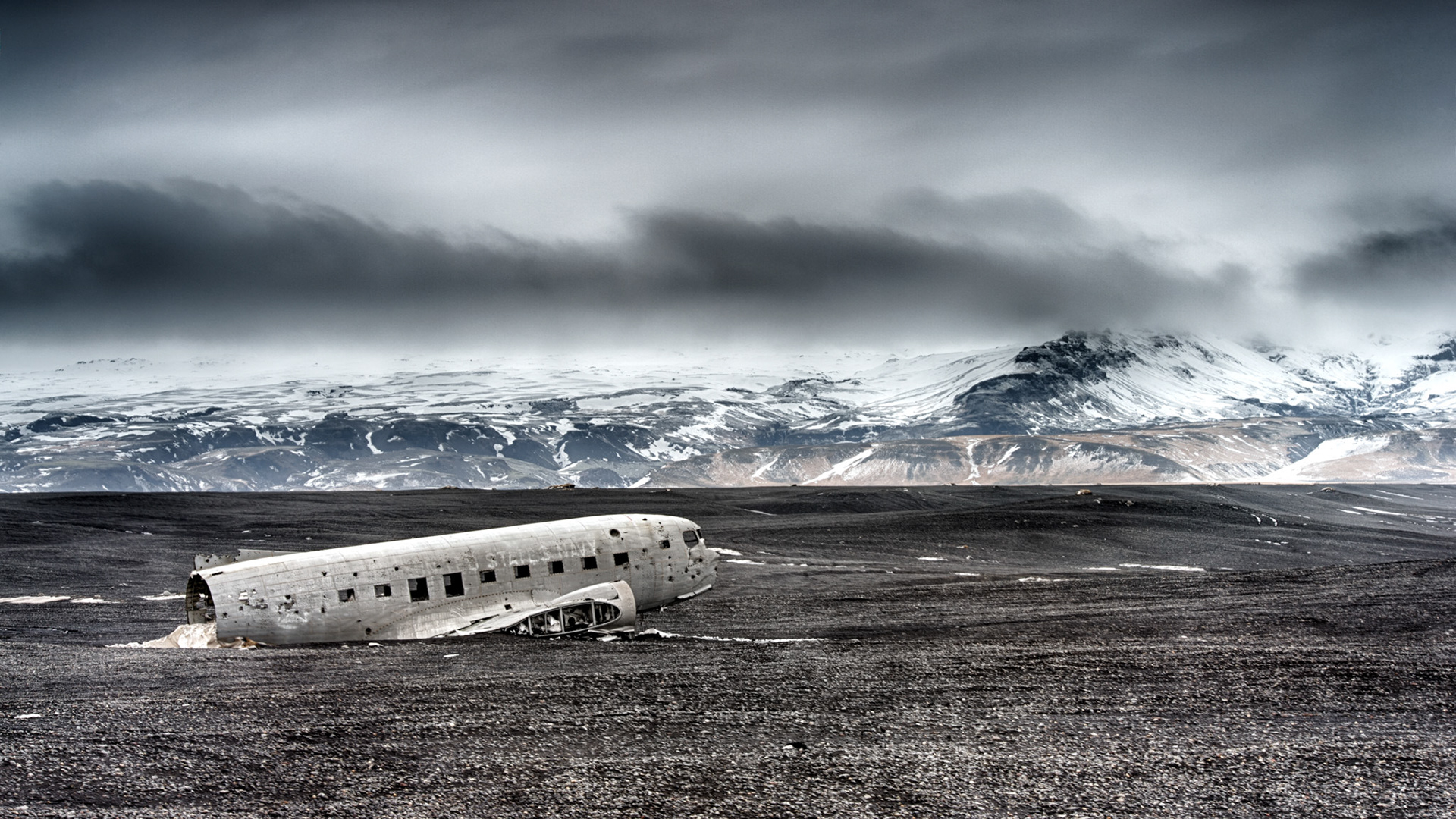 The crashed DC-3 at Solheimasandur 