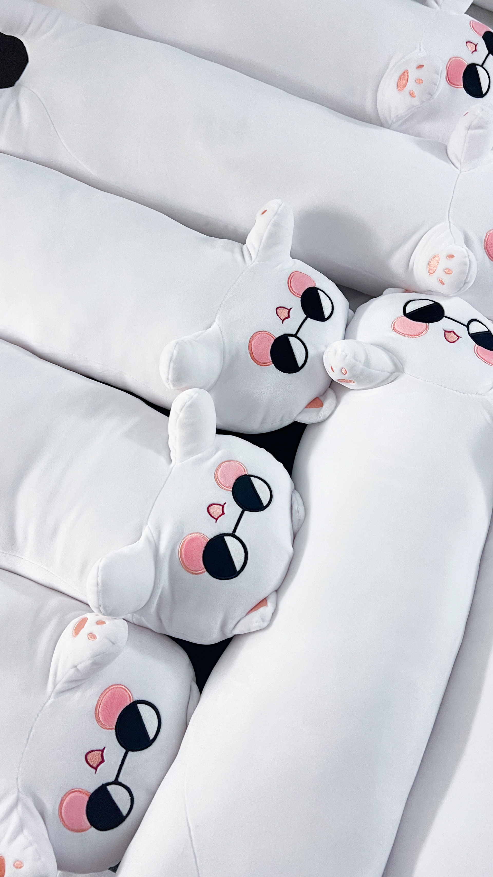 Long Cat Gojo Plushie, 2023