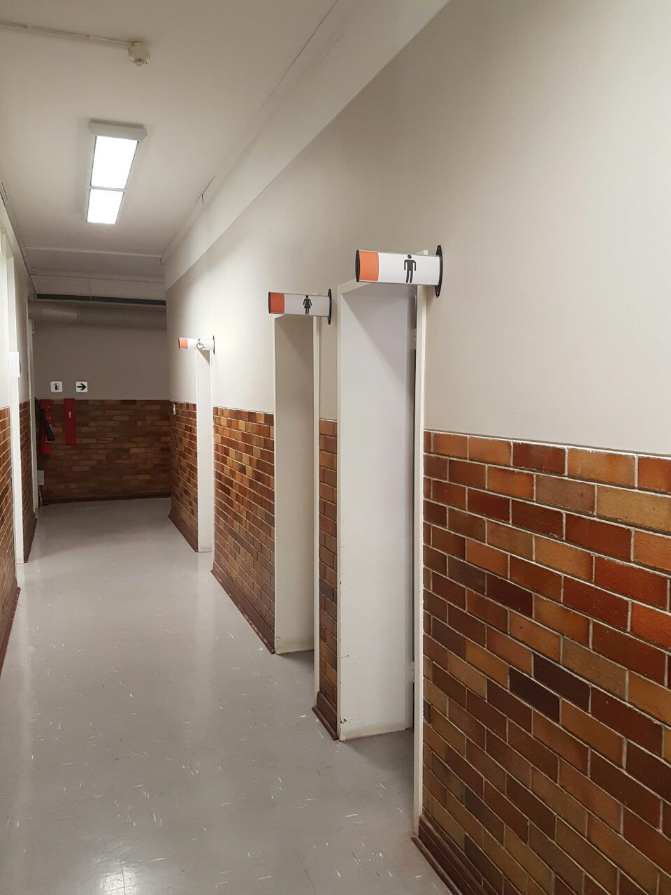 ROBERTSON MAGISTRATE SIGNANGE