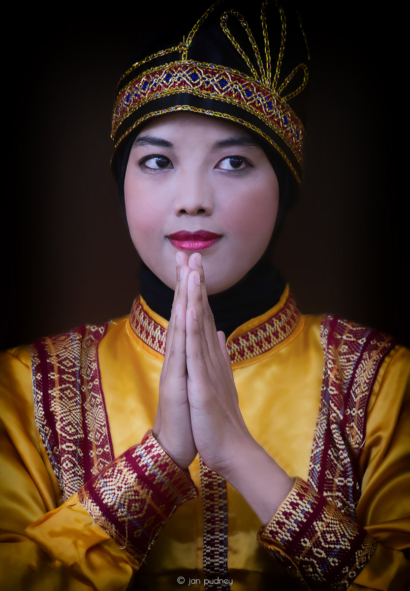 Saman dancer