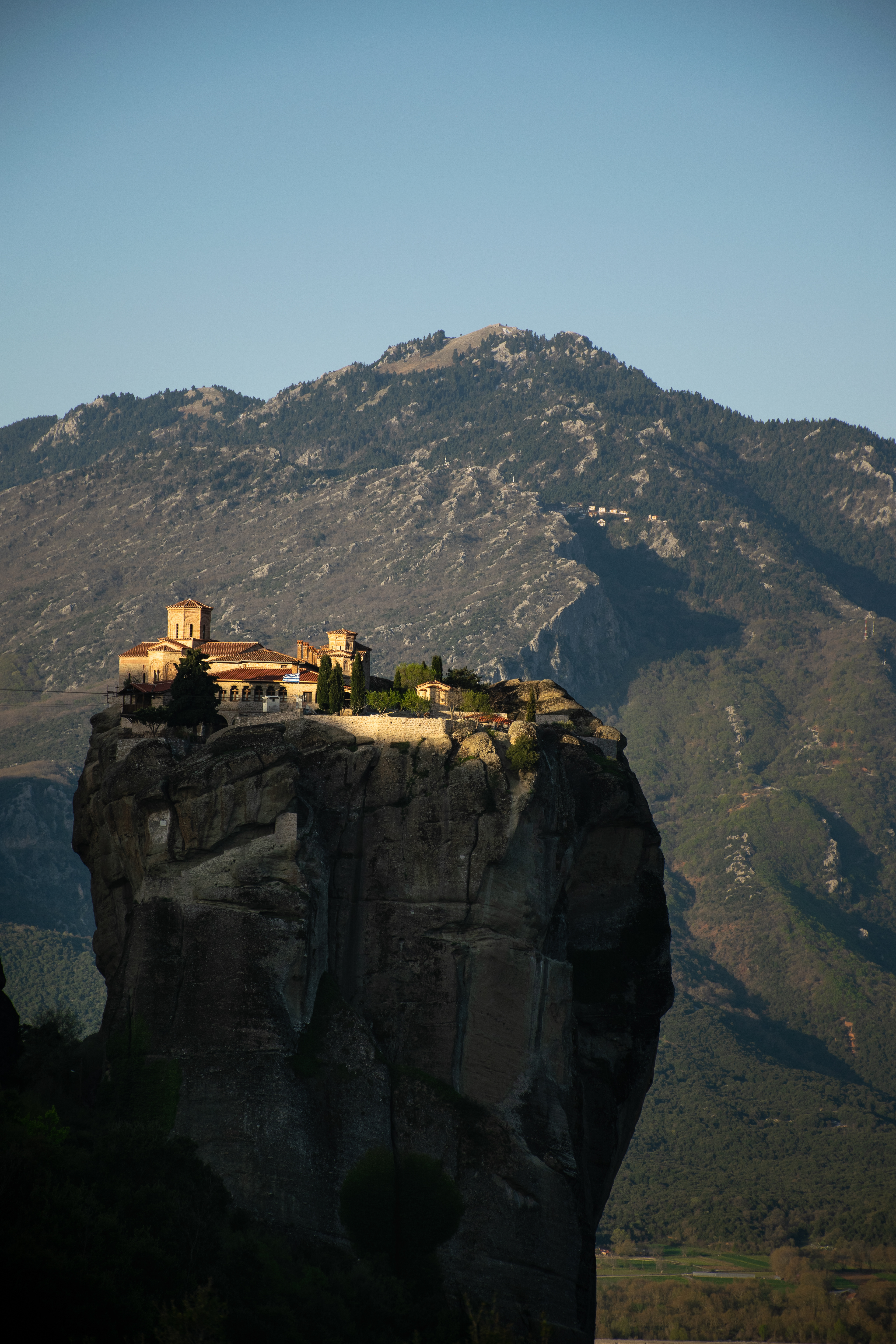 Monastery of the Holy Trinity • Meteora, Kalampaka, Central Greece • NikonD5300 95mm f/5.3 1/500 ISO100
