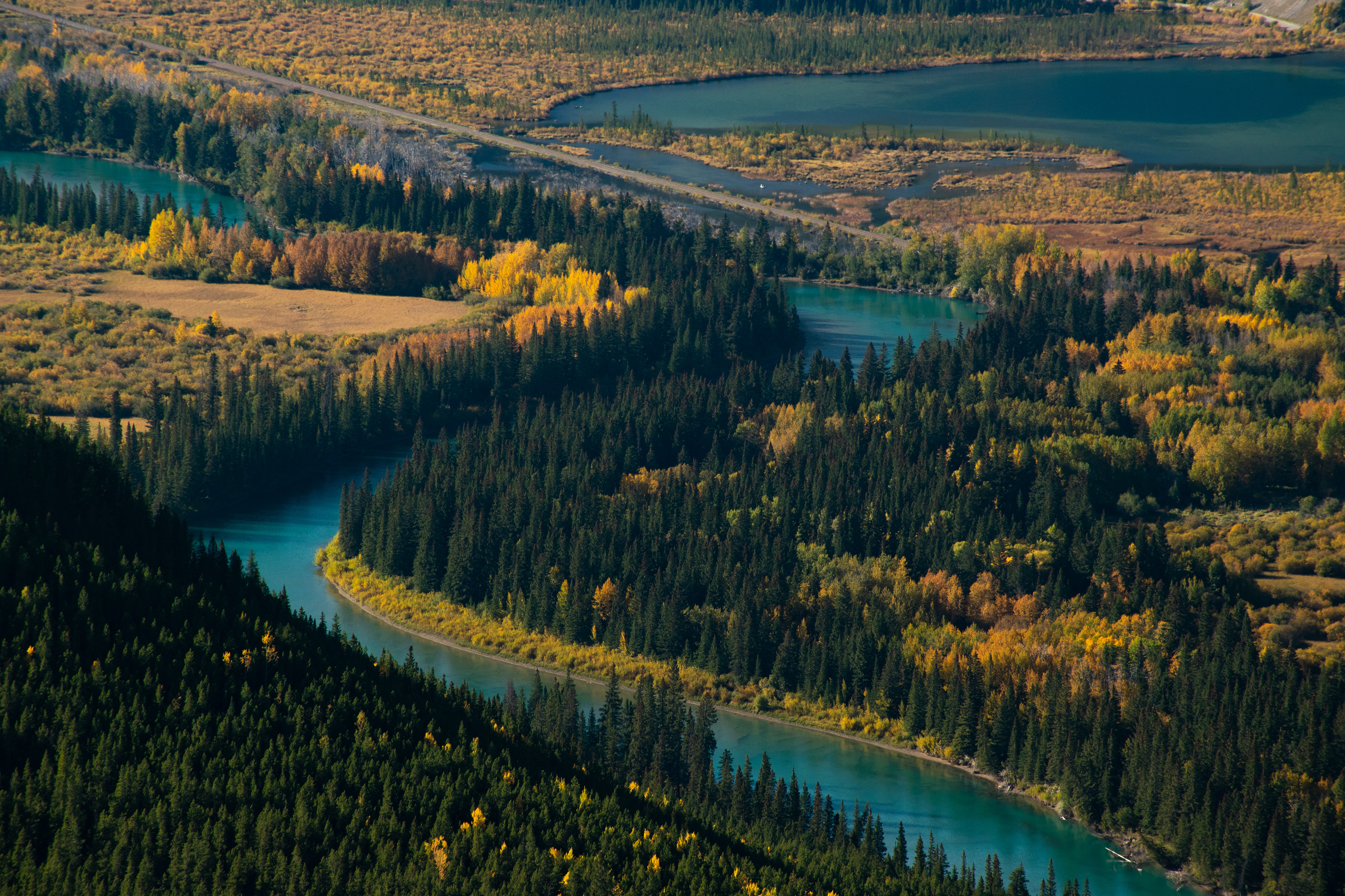 Bow River - Bow Valley, Banff National Park, Alberta, Canada - NikonD5300 140mm 1/250 f/13 ISO 100