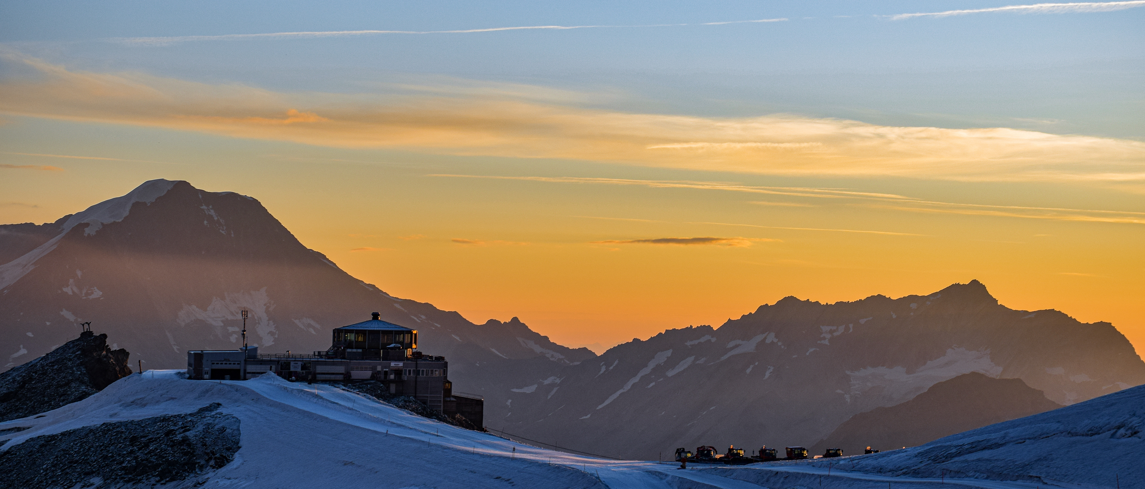 Saas Fee • Pennine Alps, Wallis, Switzerland • NikonD5300 56mm f/9 1/320 ISO100