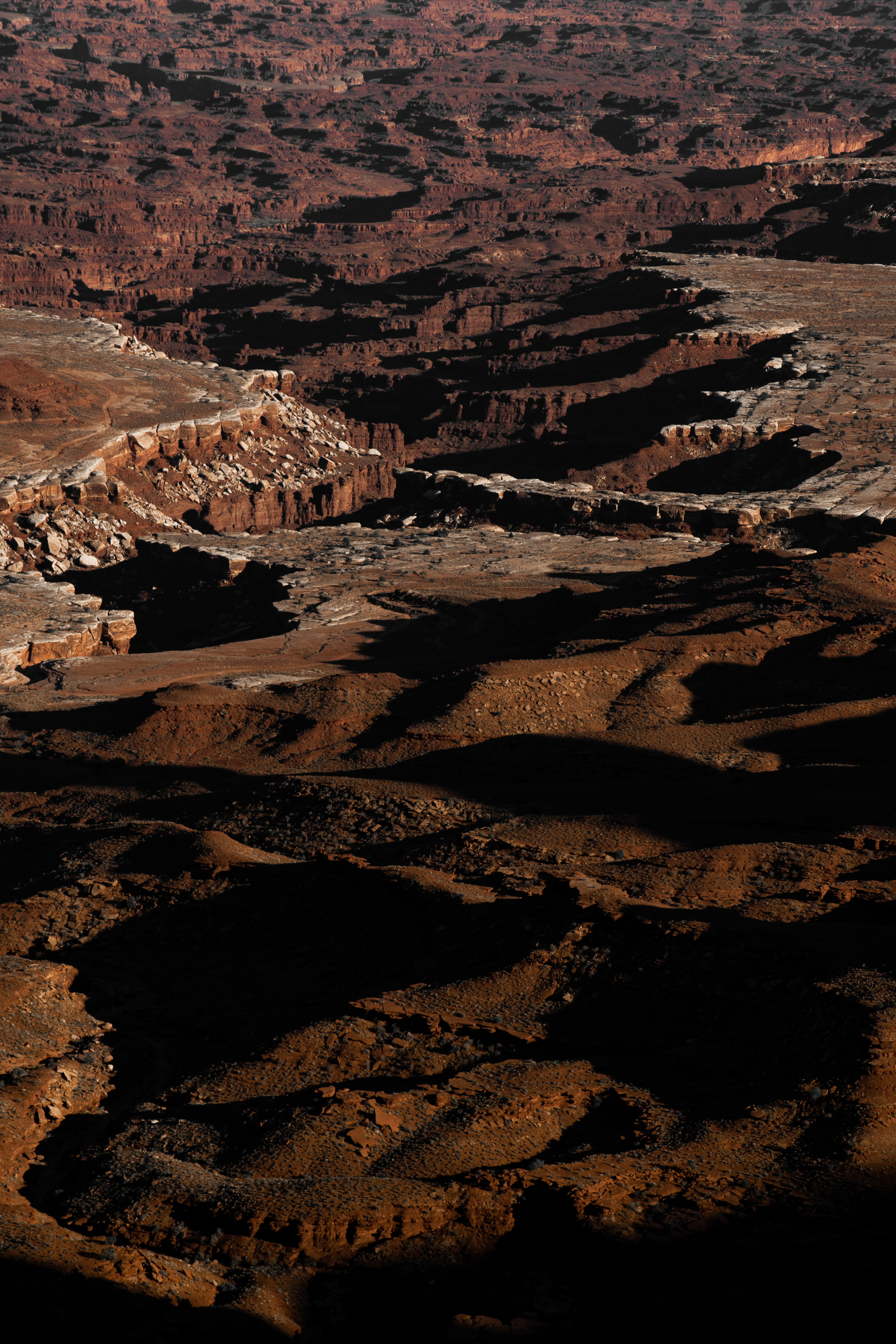 38°19'17"N, 109°50'6"W • White Rim Overlook • Canyonlands National Park, Utah, USA • NikonD5300 80mm f/16 1/200 ISO100