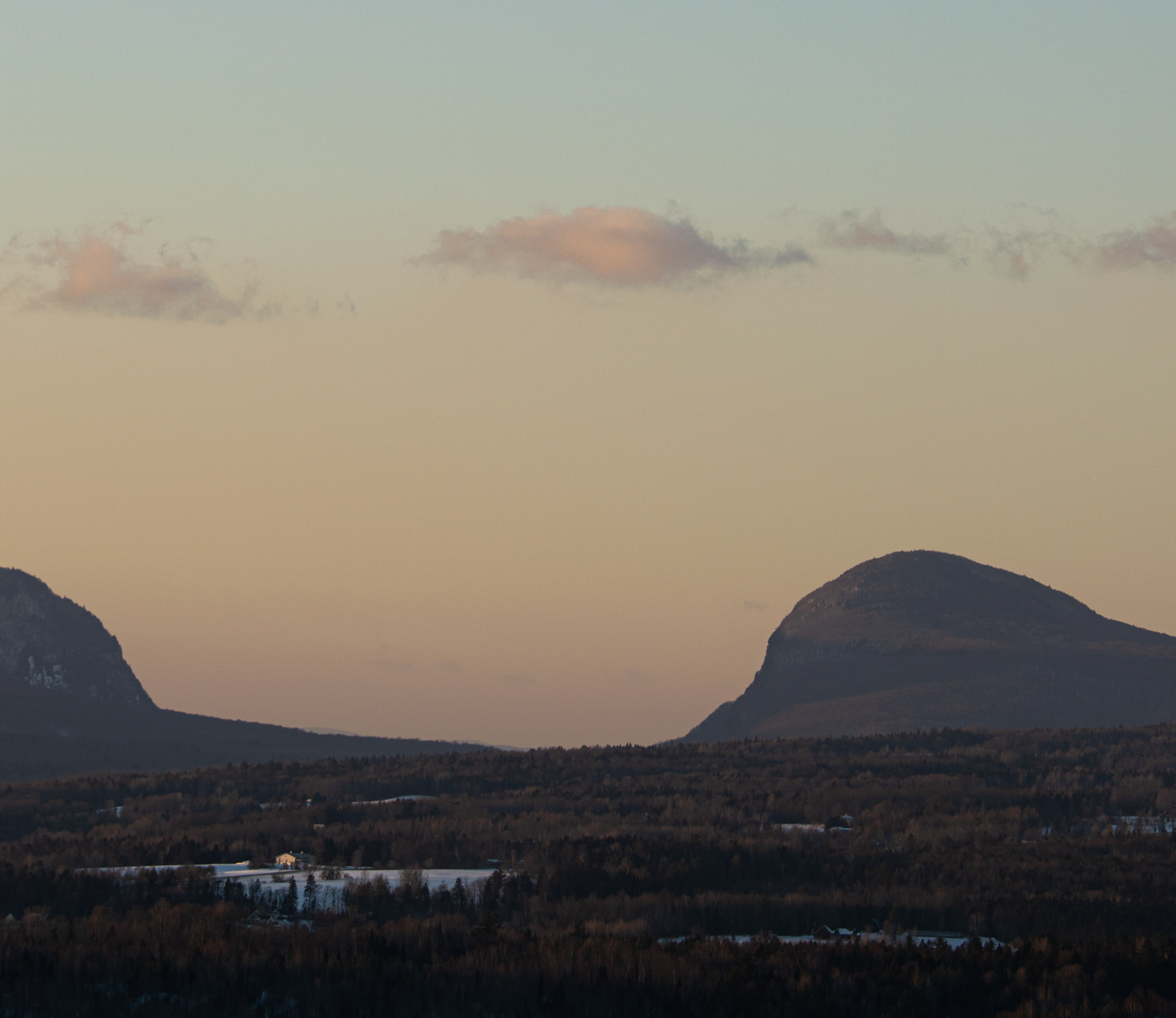 44°34'21"N, 71°53'33"W • Burke Mountain (996m) • Vermont, USA • NikonD5300 145mm f/8 1/200 ISO100
