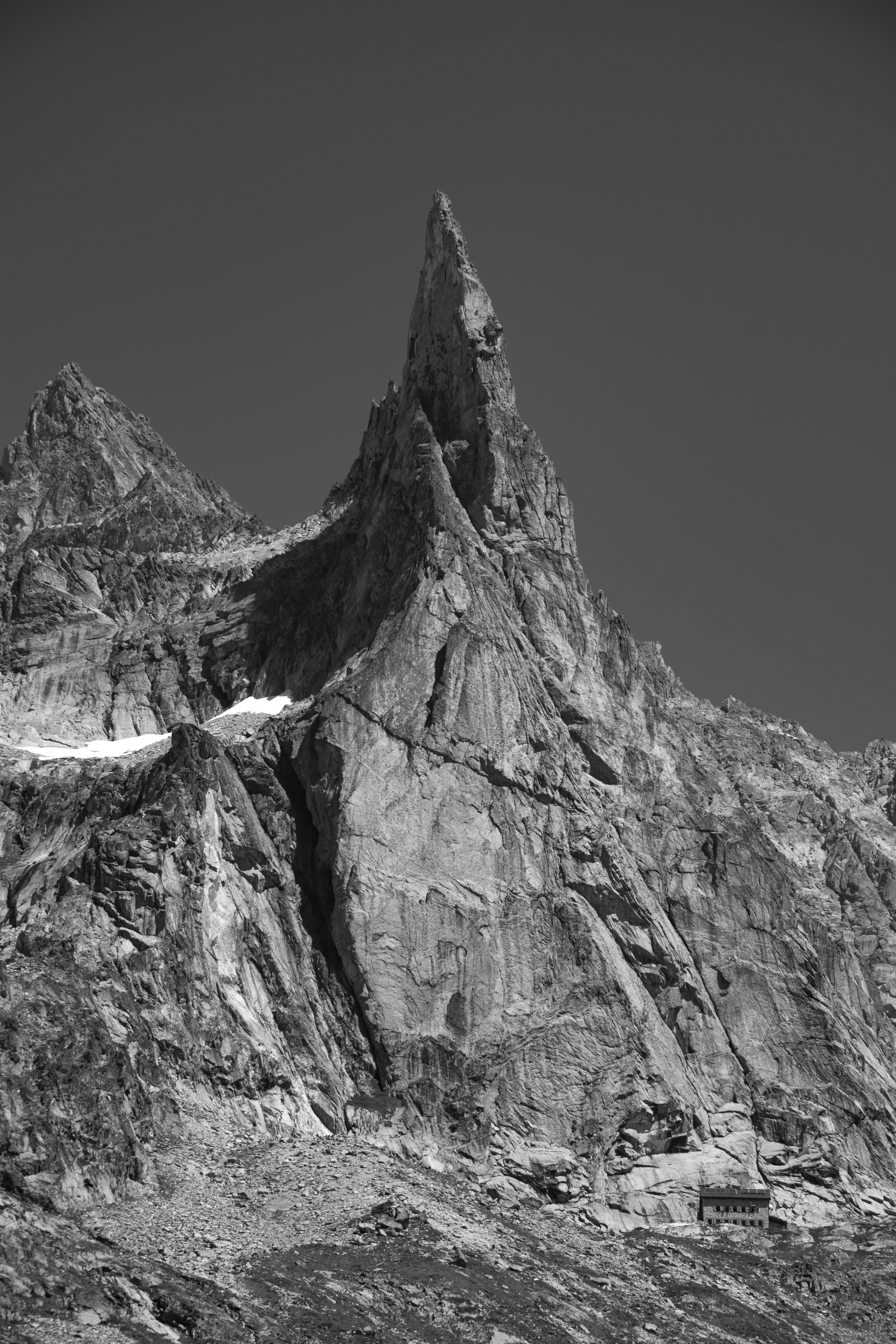 Aiguille Dibona (3,130m) - Massif des Écrins, Isère, France - NikonD5300 140mm 1/400 f/11 ISO 100