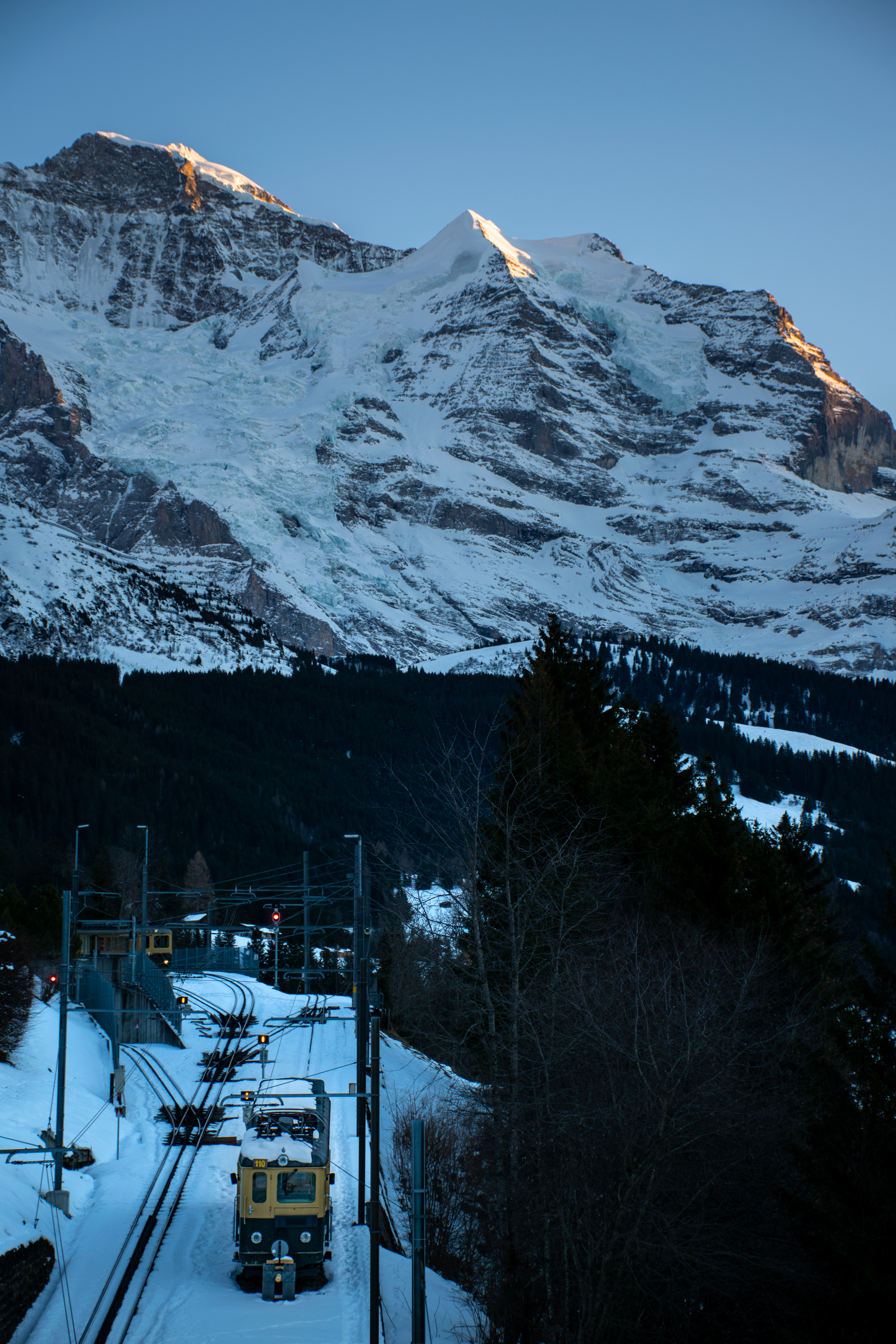 Wengen • Bernese Alps, Switzerland • NikonD5300 52mm f/5 1/60 ISO100