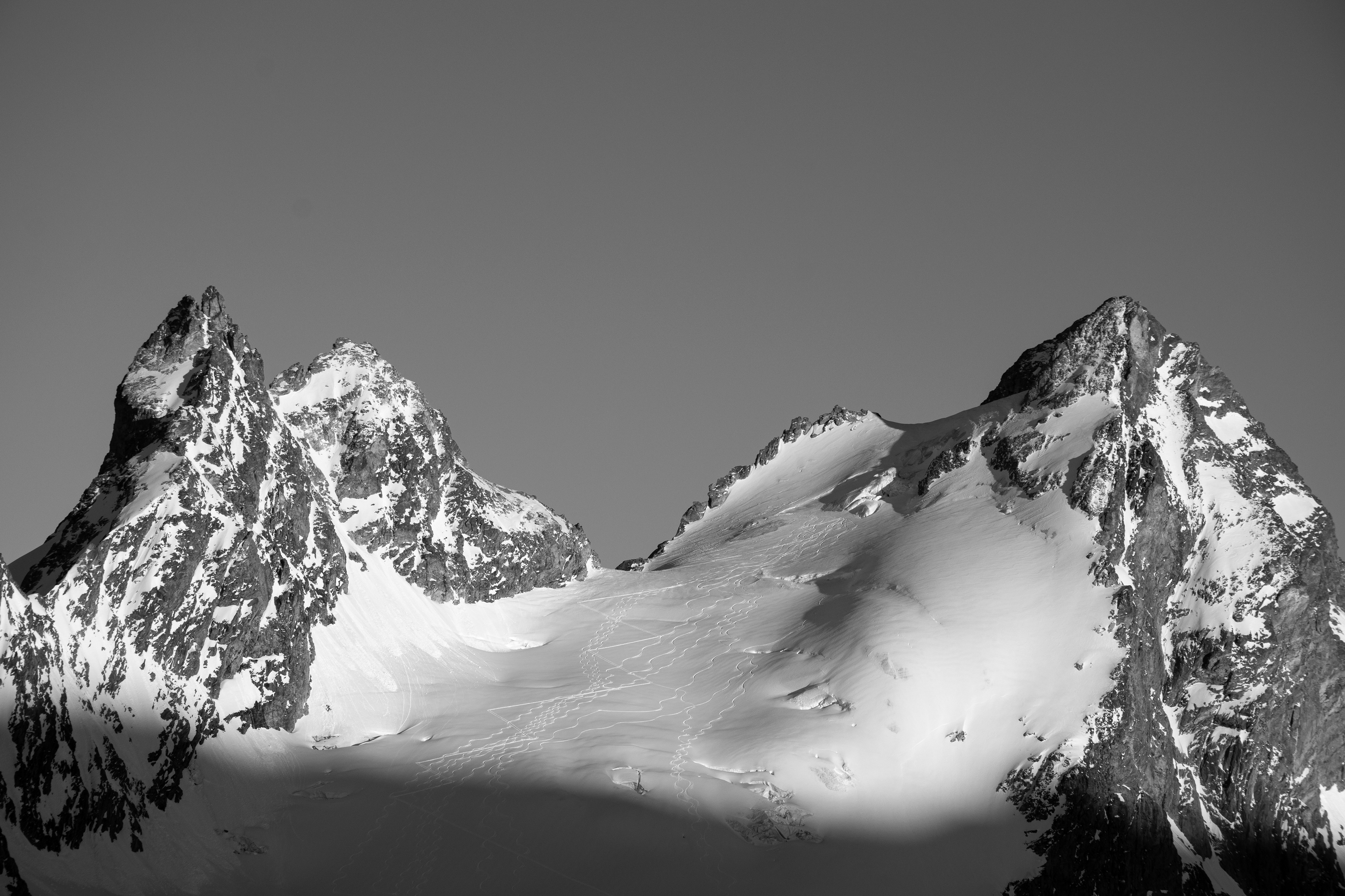 Mont Collon (3,637m) & L'Évêque (3,716m) - Pennine Alpes, Wallis, Switzerland - NikonD5300 105mm 1/250 f/11 ISO 100