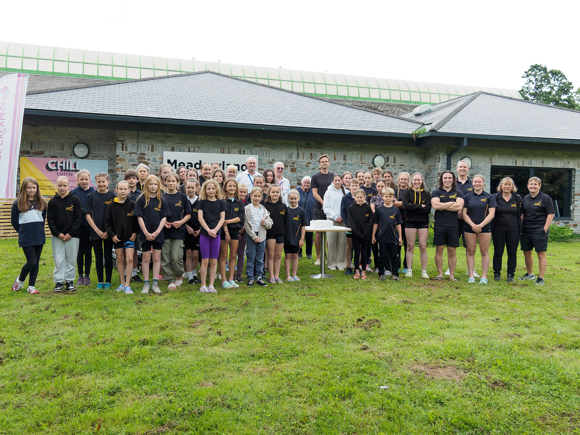 35th anniversary group photo