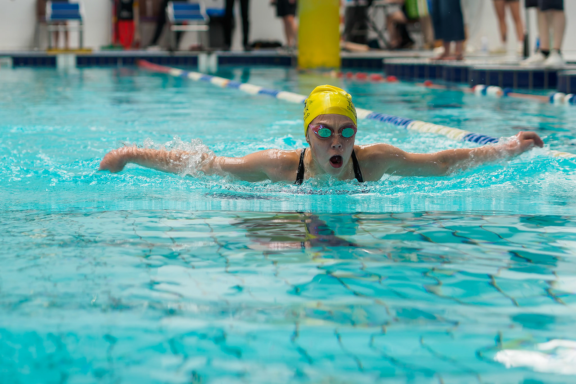 Zoe in 200m fly