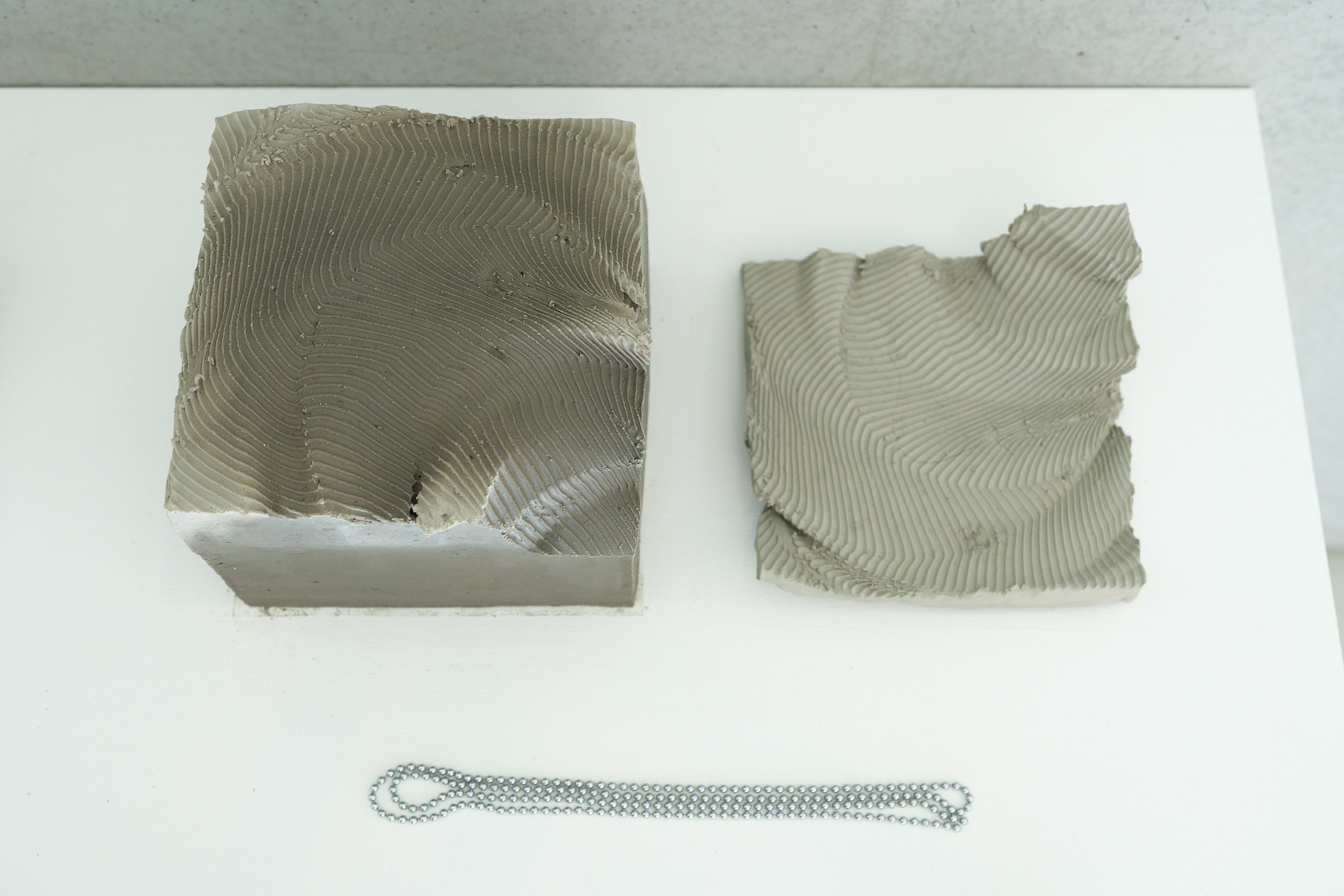 ボールチェーンによる切断の断面