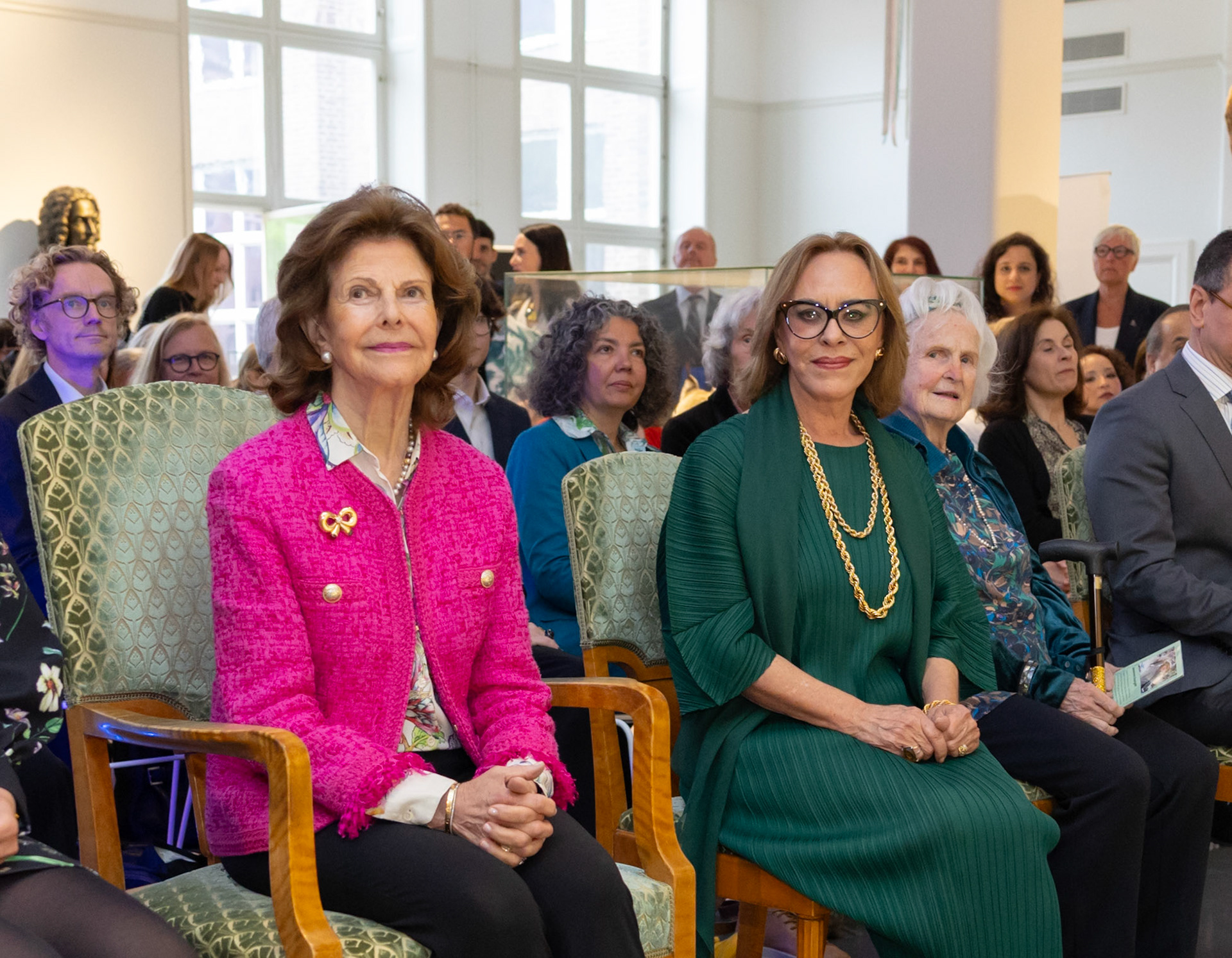 Queen Silvia of Sweden - Birds of Brazil © Isabella Ramalho