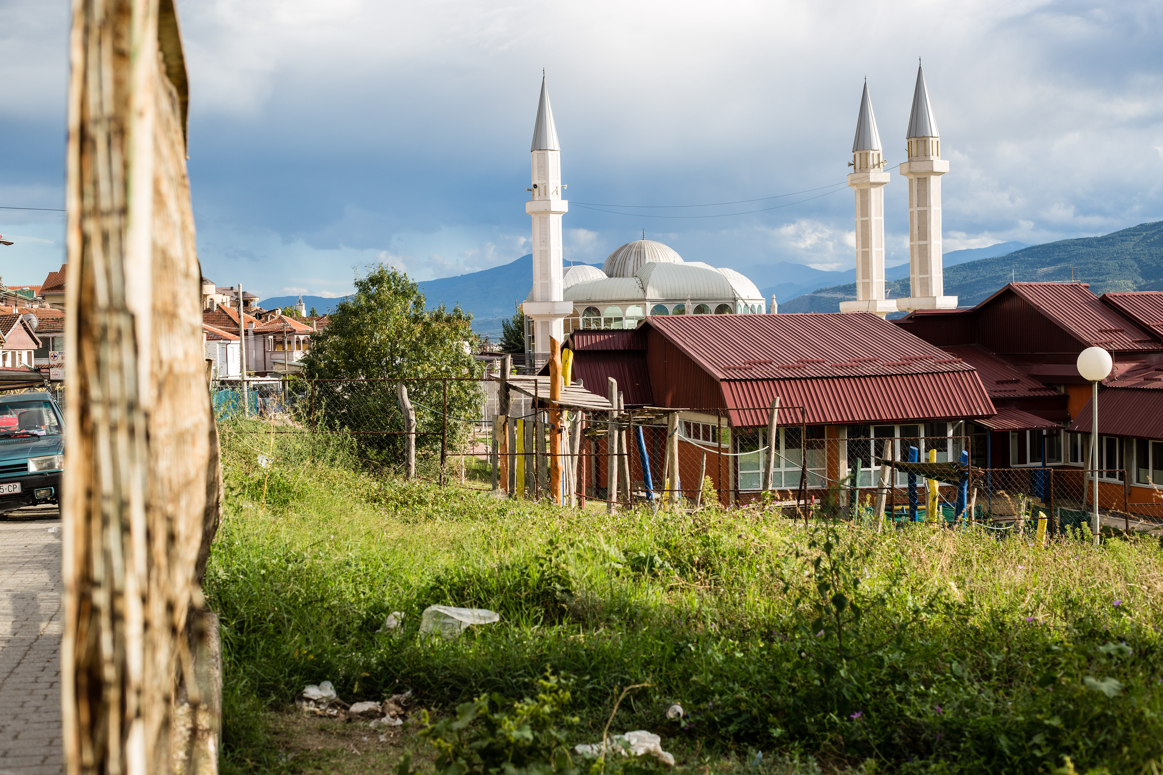 A mosque in the center of Shutka.