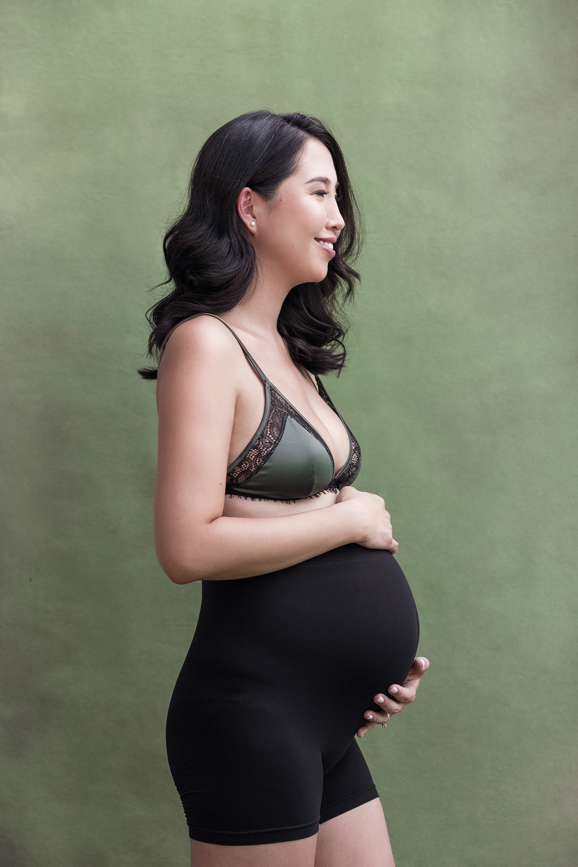 High quality maternity pregnancy portrait photography session in Phuket, Samui, Krabi, Phang Nga, Thailand by a professional photographer