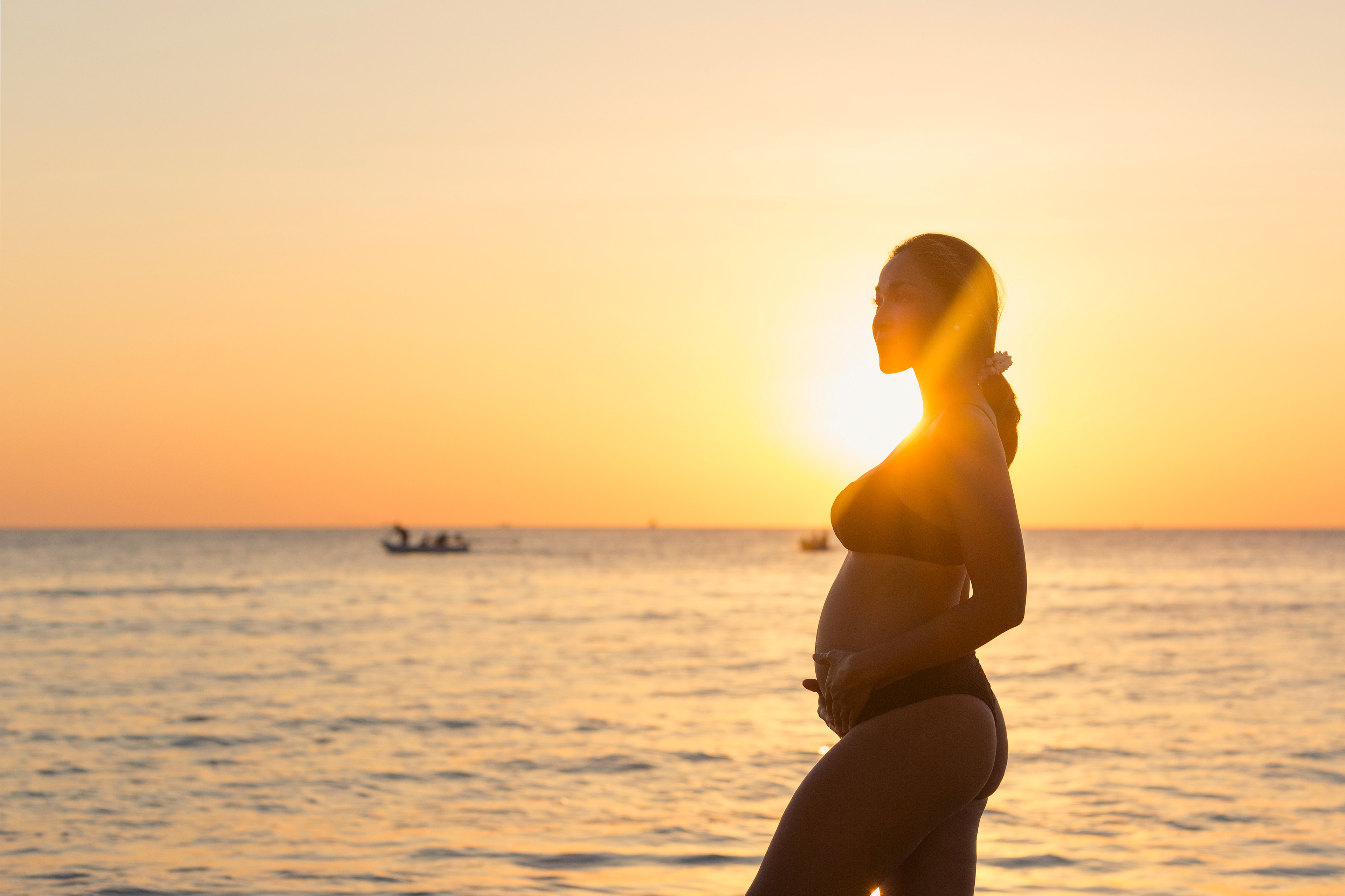 High quality maternity pregnancy portrait photography session in Phuket, Samui, Krabi, Phang Nga, Thailand by a professional photographer