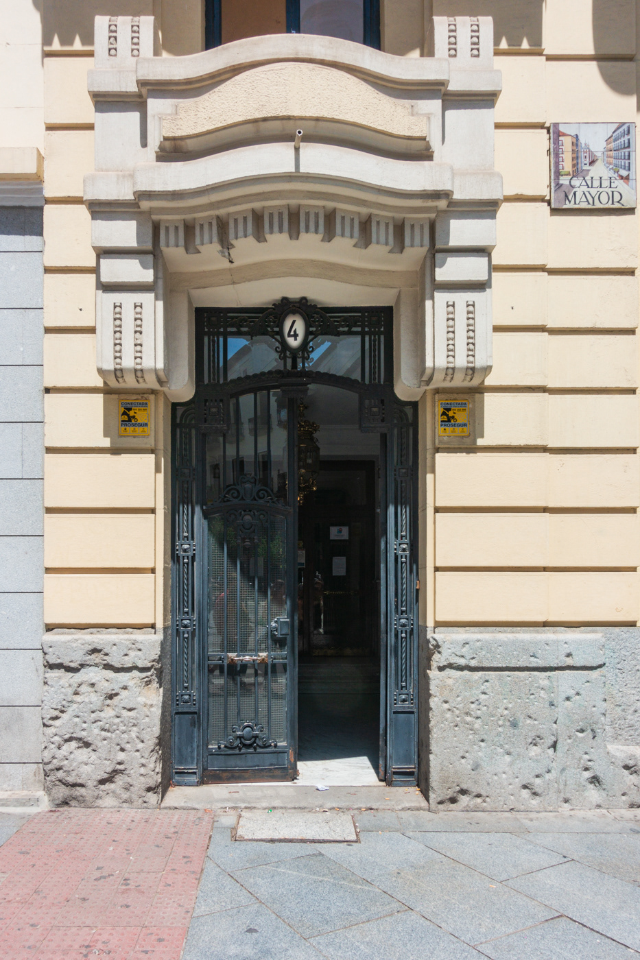 c) Mayor (Madrid)