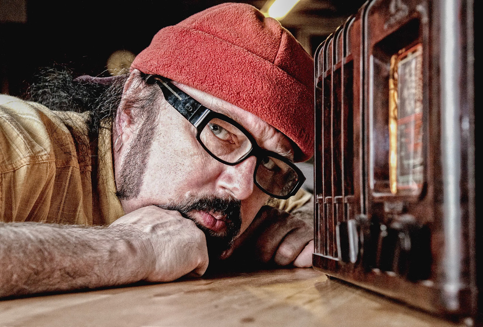 2010-10-19 Zbigniew Hołdys (ur. 19 grudnia 1951 w Lublinie) - polski wokalista, muzyk, kompozytor i instrumentalista, poeta, dziennikarz, grafik oraz scenarzysta filmowy. Lider, kompozytor i gitarzysta grupy muzycznej Perfect, której był współzałożycielem.