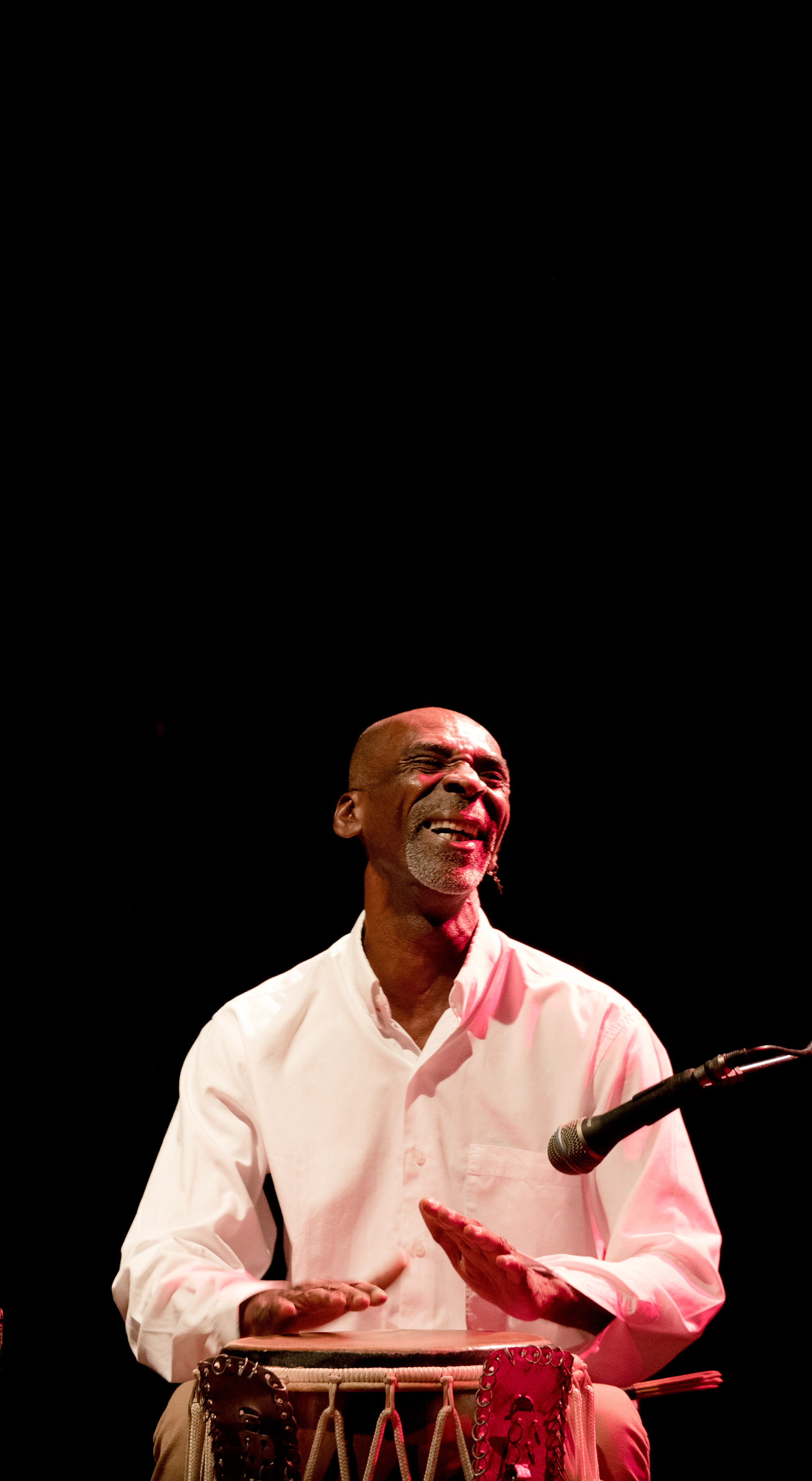 Gabi Guedes - Percussionista