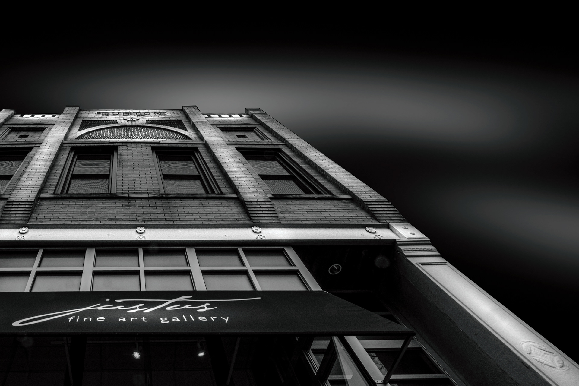 Justus Fine Art Gallery (née Burton Building), 827 Central Avenue