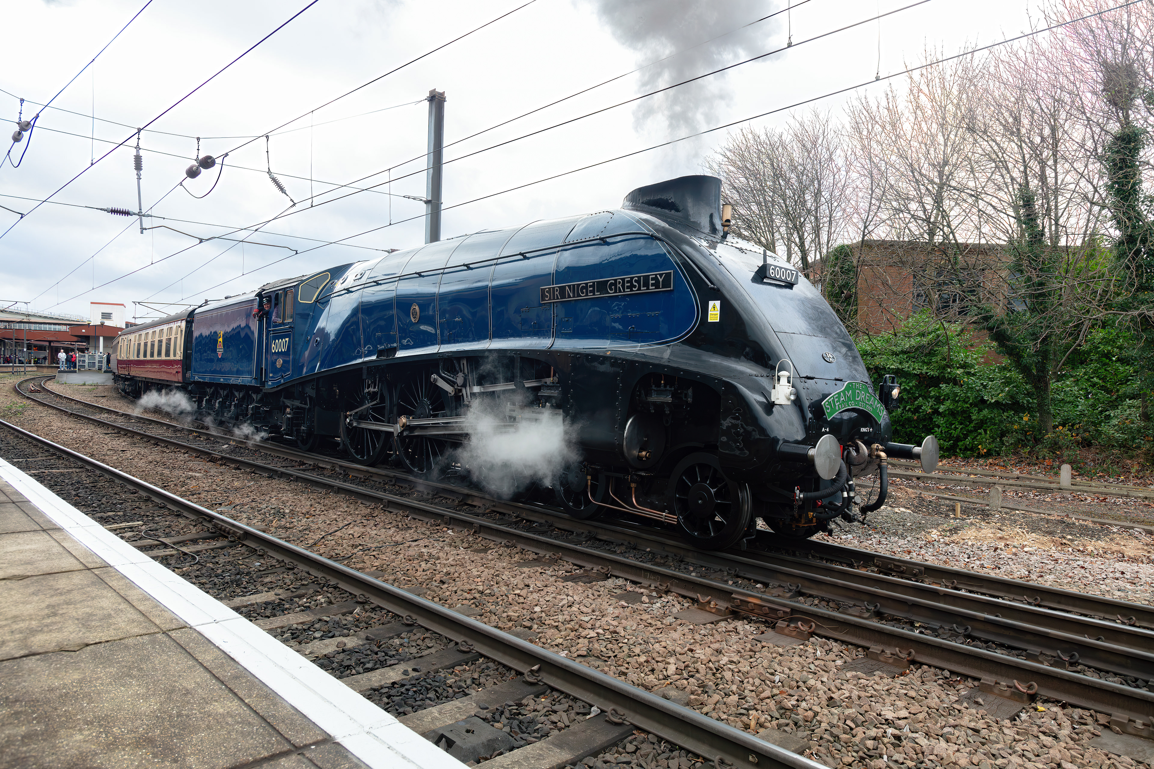 SNG heads to Edinburgh from York - 0850