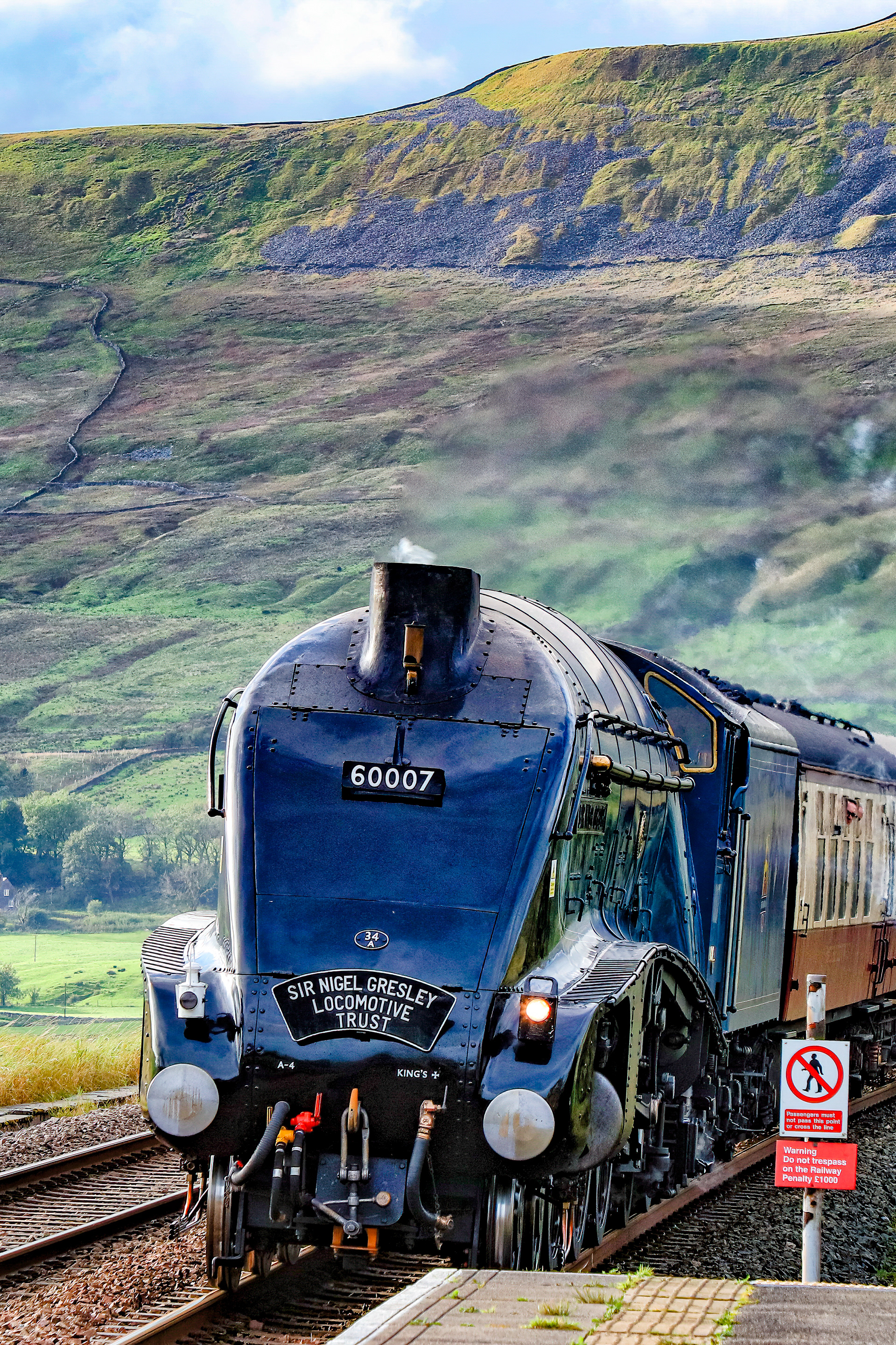 SNG at Ribblehead - 9797