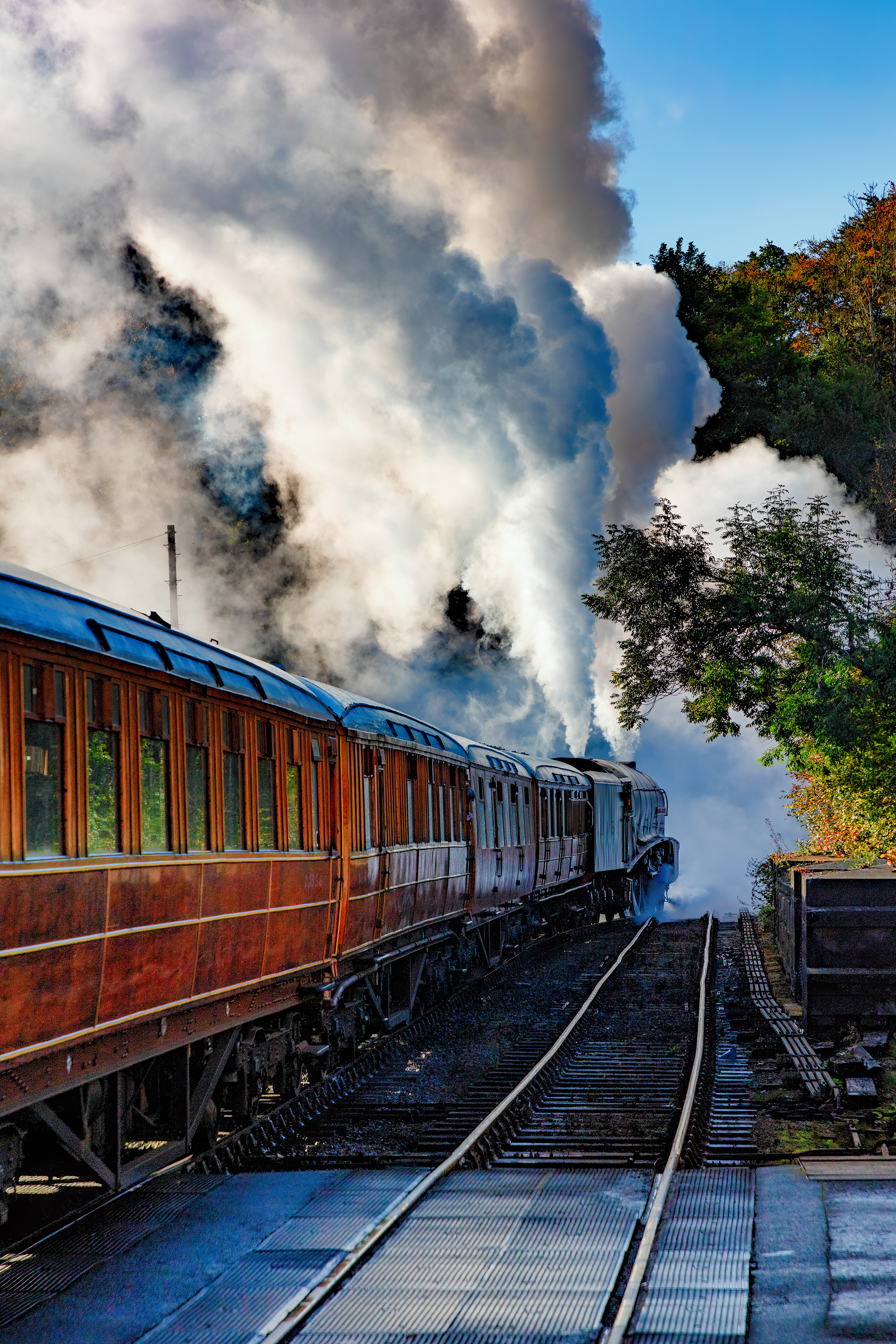 8823 - SNG Departs Grosmont