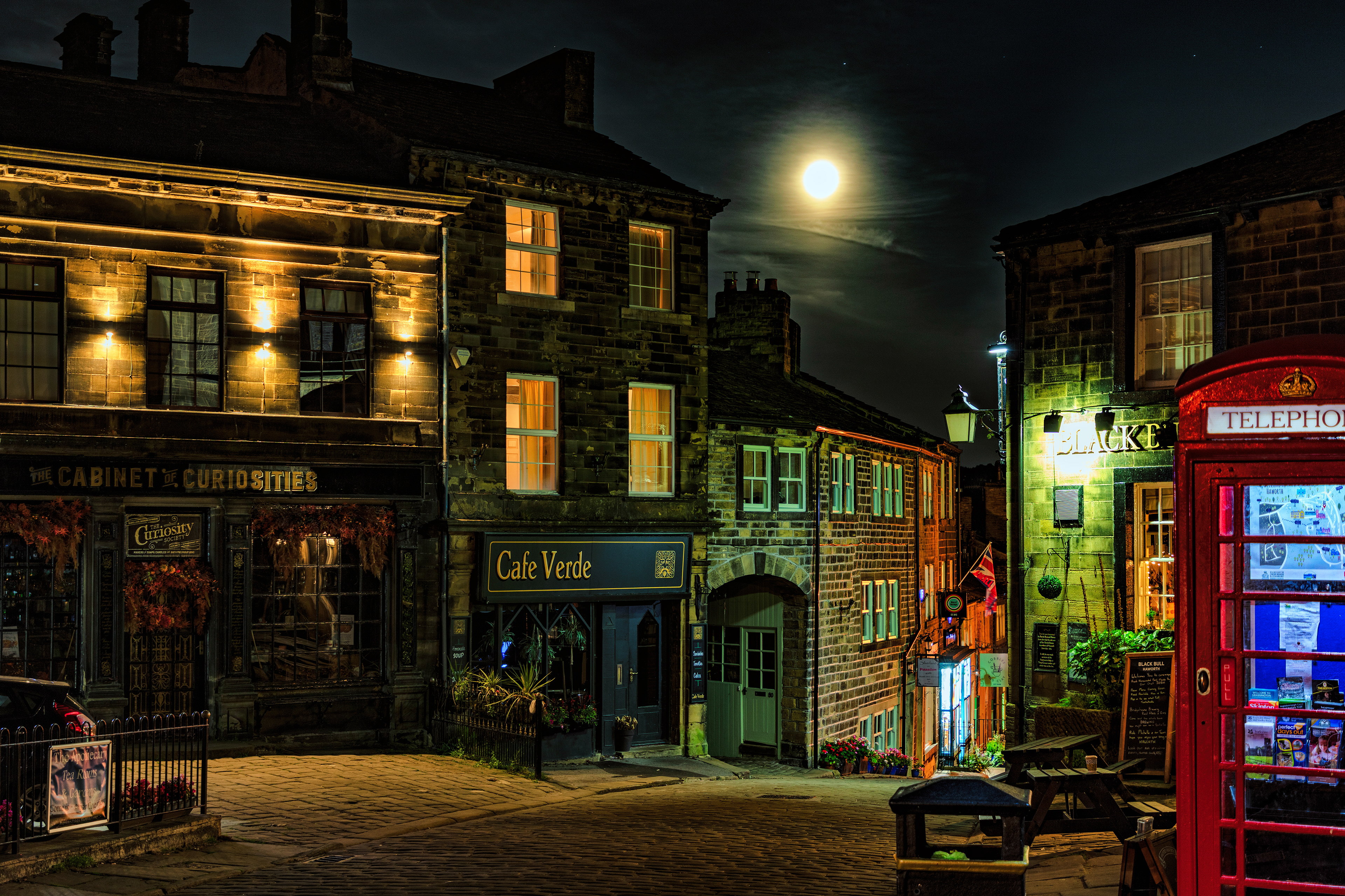 Blue Moon, Haworth - 9516