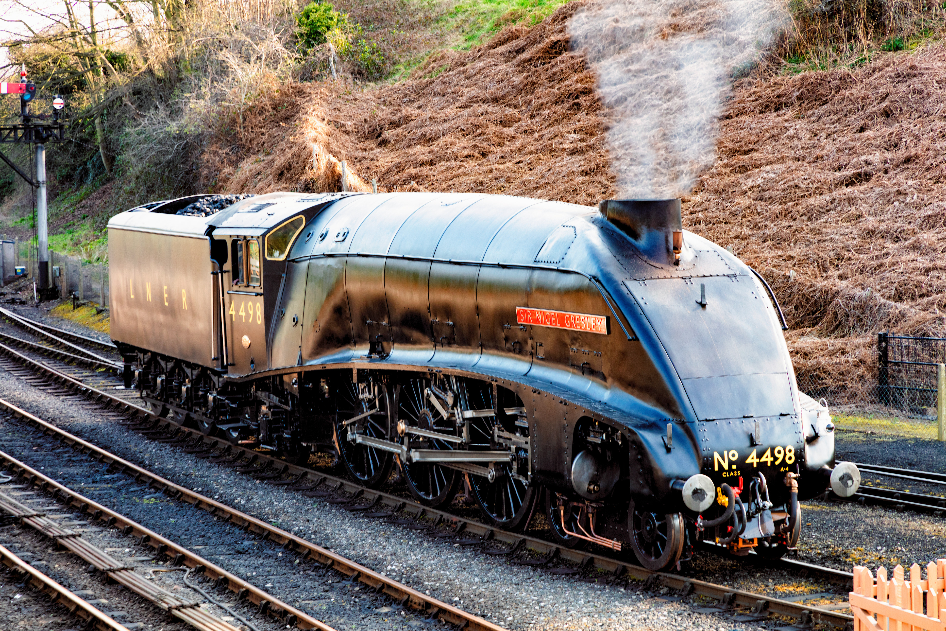 Sir Nigel Gresley approaching Bridgnorth