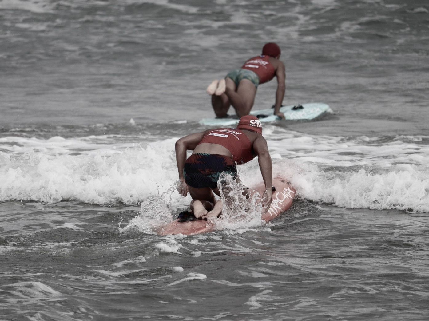 DAYDAYのカジュアルウェア – 「その瞬間を楽しむ」をテーマにしたTシャツ