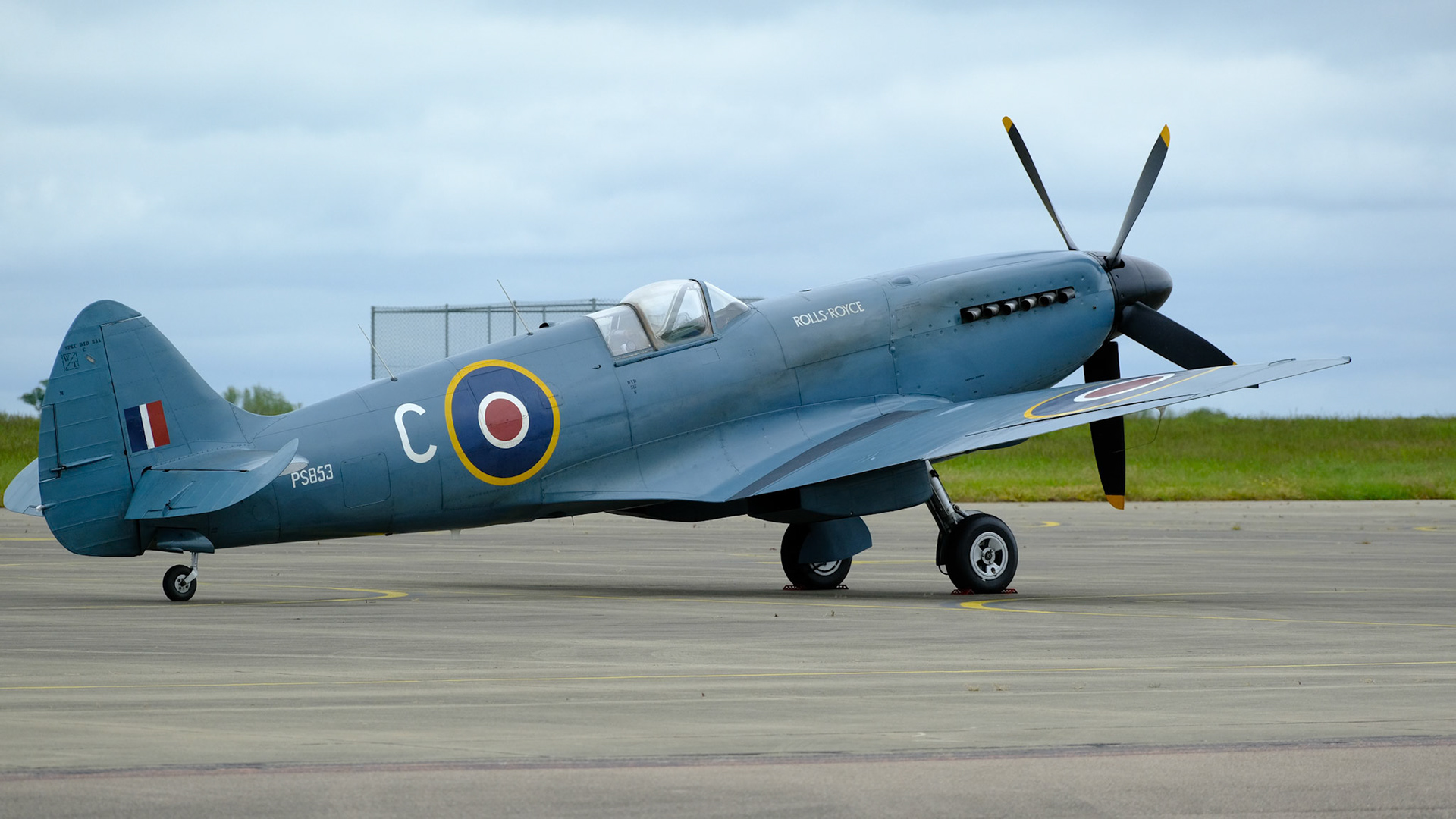 Supermarine Spitfire PS853