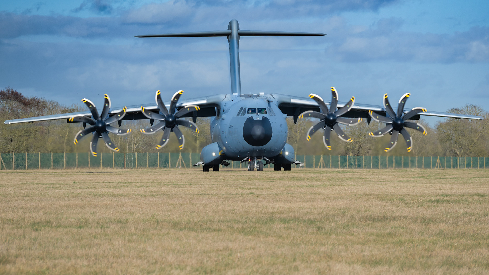RAF A400M Taxi