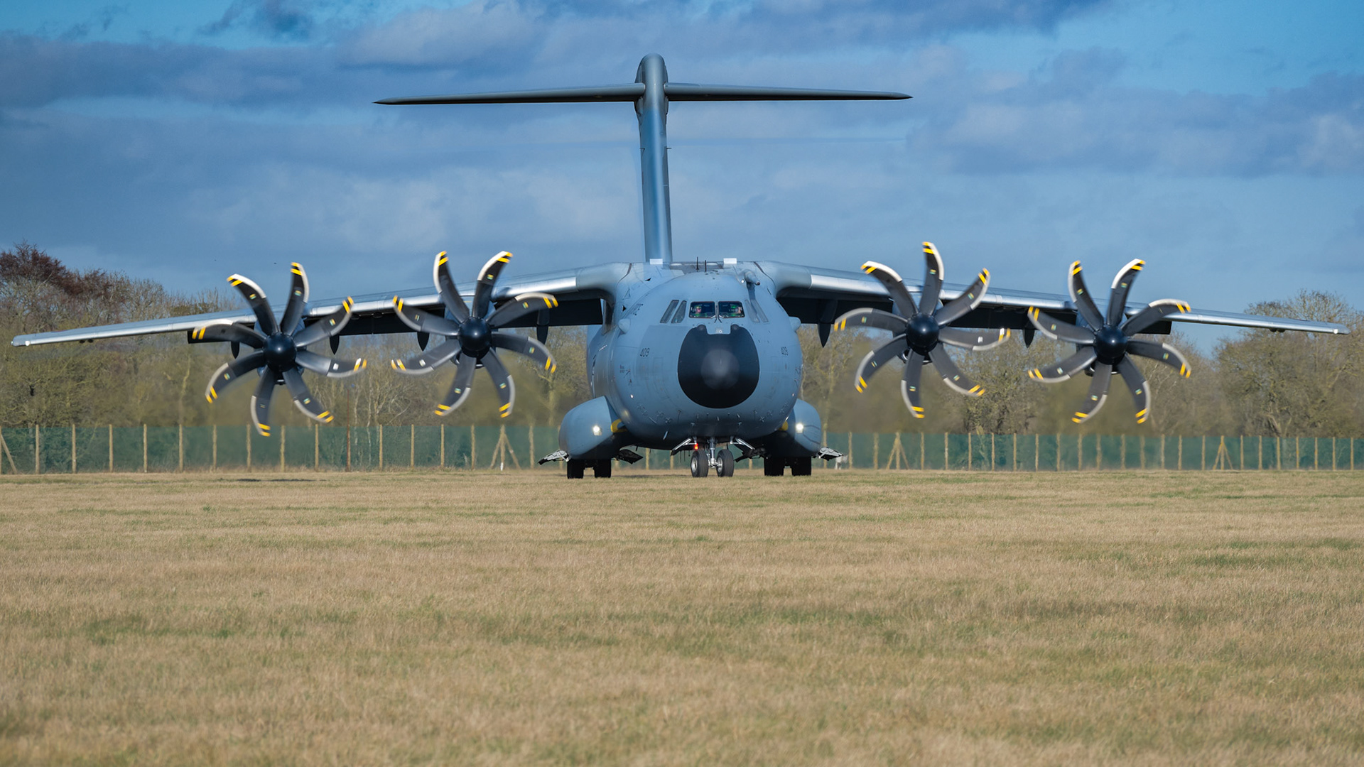 RAF A400M Taxi
