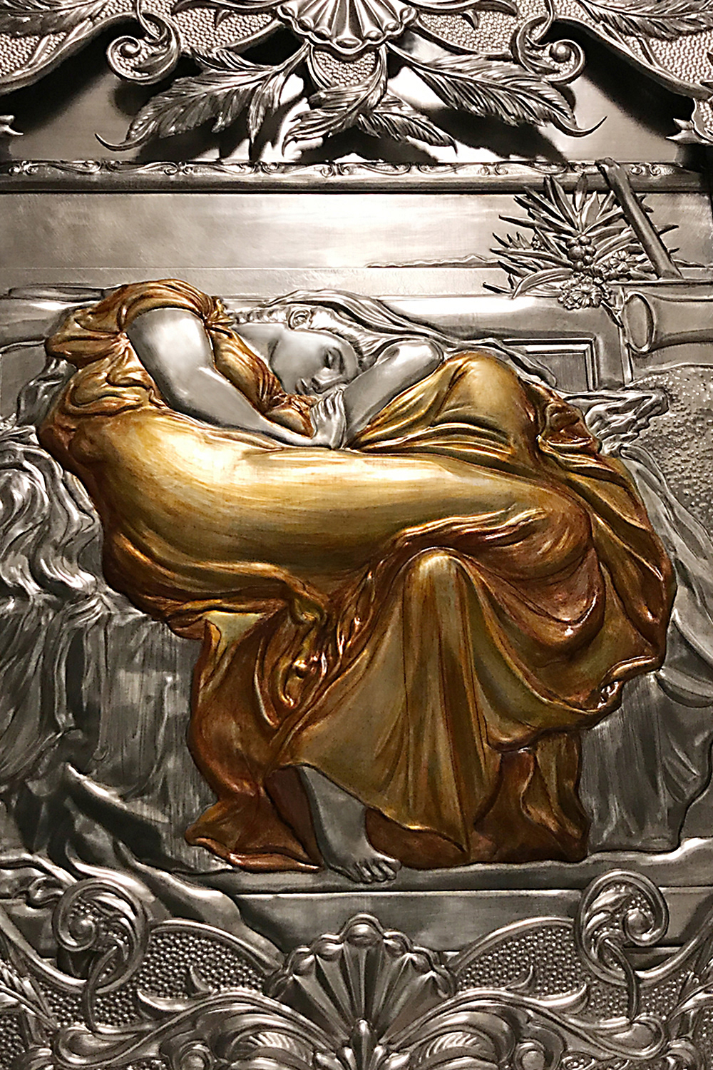 Flaming June/Frederic Leighton のオマージュ作品です。
