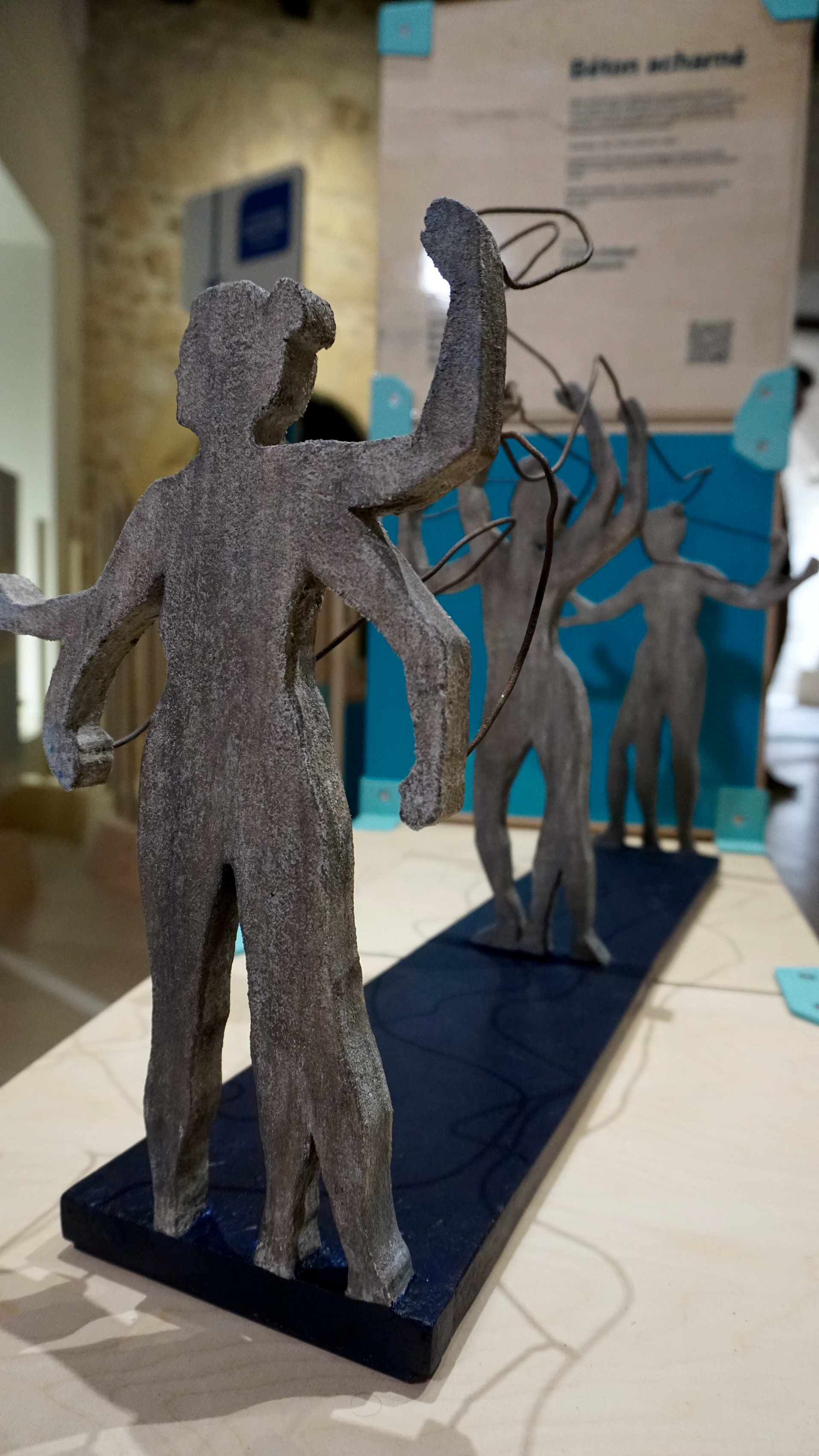 Béton acharné, collaboration with Pauline Rolland, Wood, metal, and paints