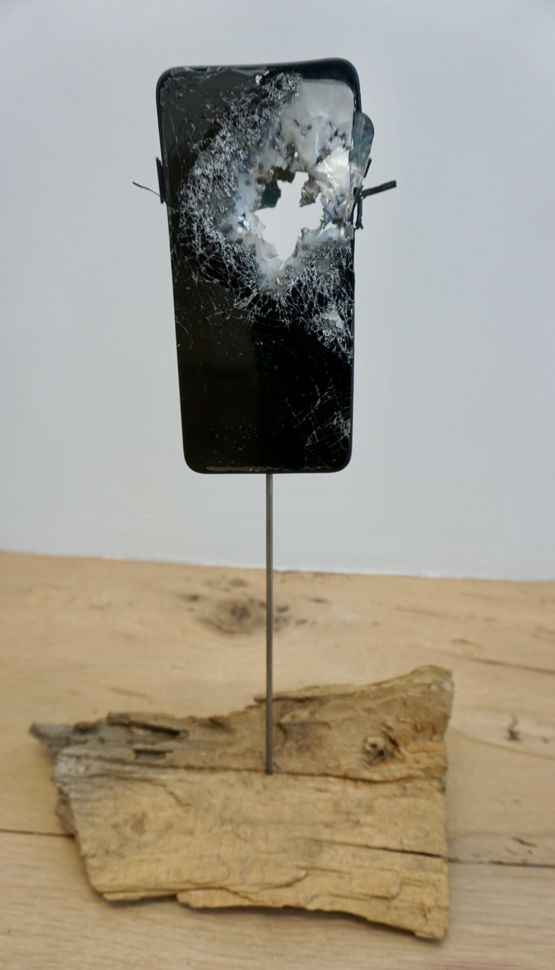 Portal, gunshot on smartphone, 2024